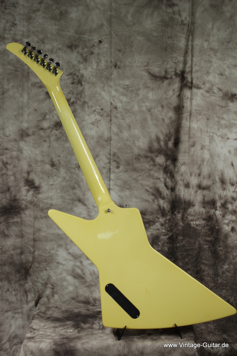 Gibson-Explorer-1992-white-004.JPG