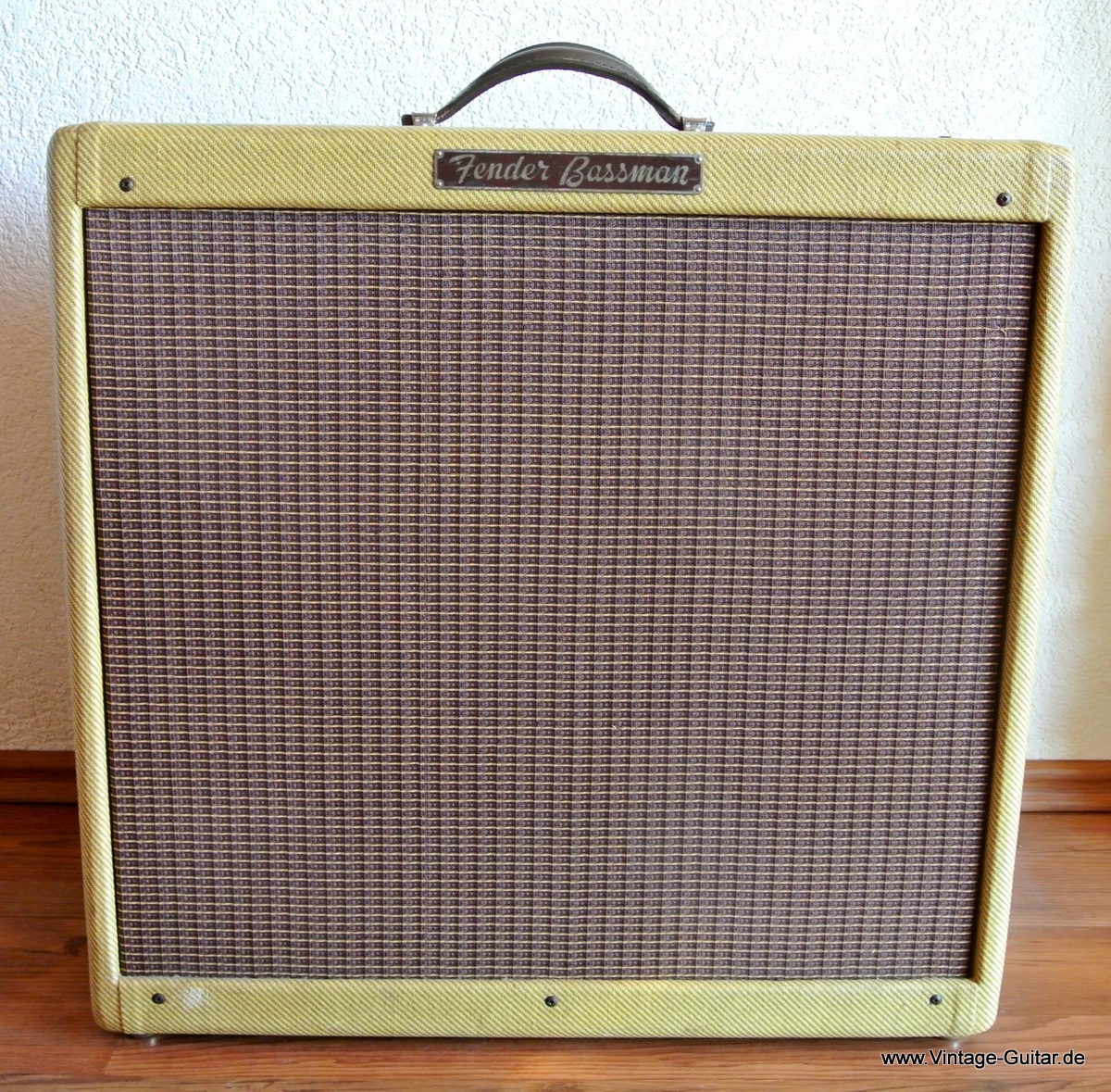 Fender-Bassman-1957-tweed-recovered-001.jpg