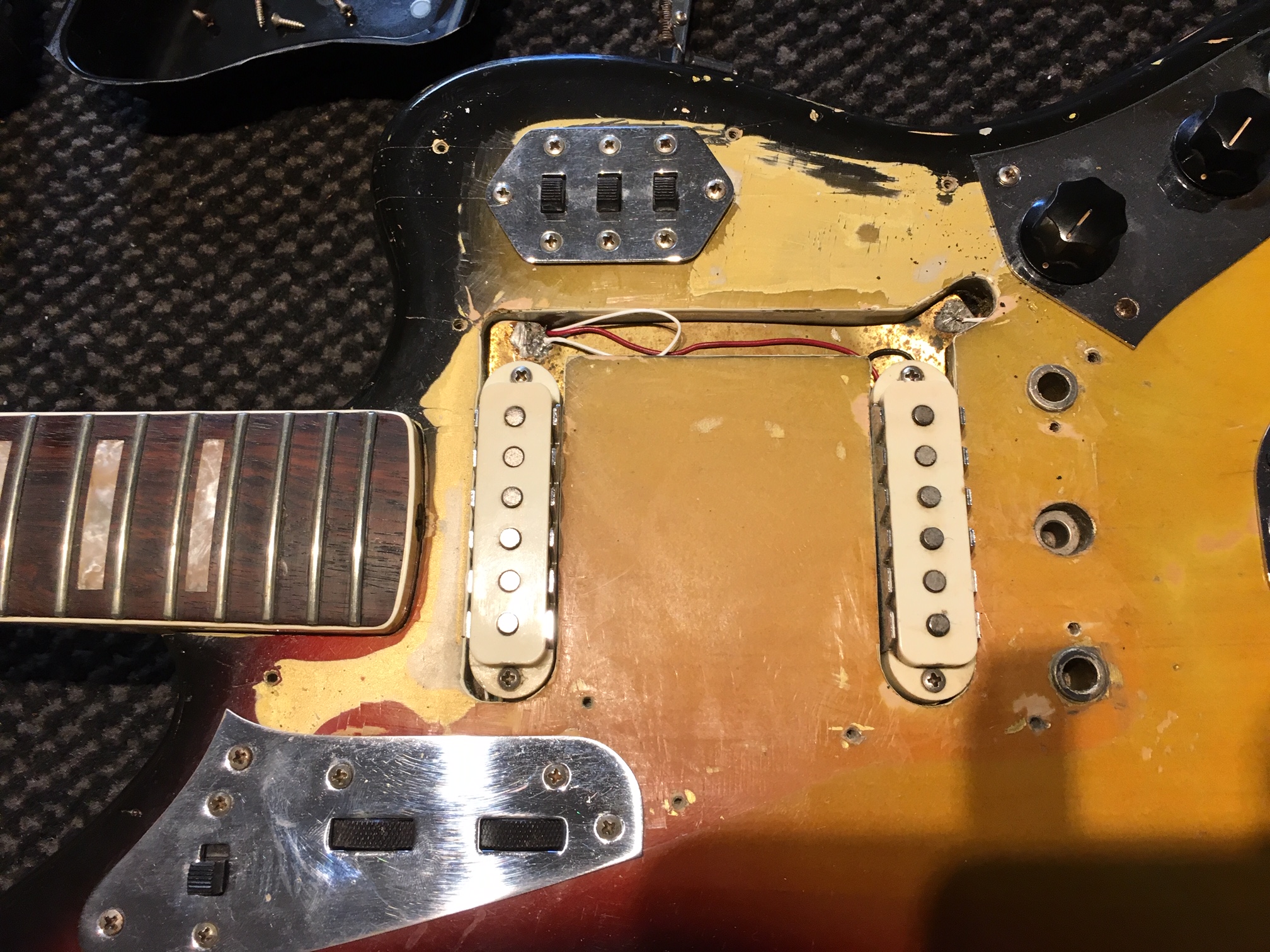 Fender-Jaguar-1966-sunburst-010.JPG