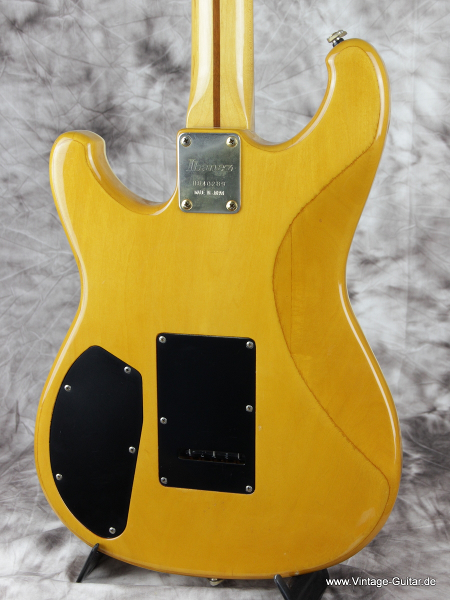 Ibanez-Roadstar-Model-1300-1984-natural-003.jpg