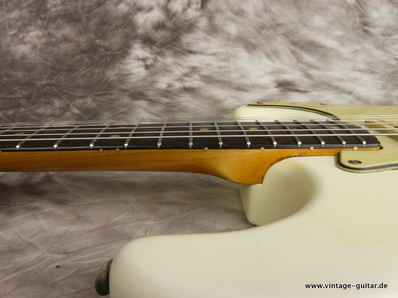 Fender-Stratocaster_1964_plympic-white-refinish-022.jpg