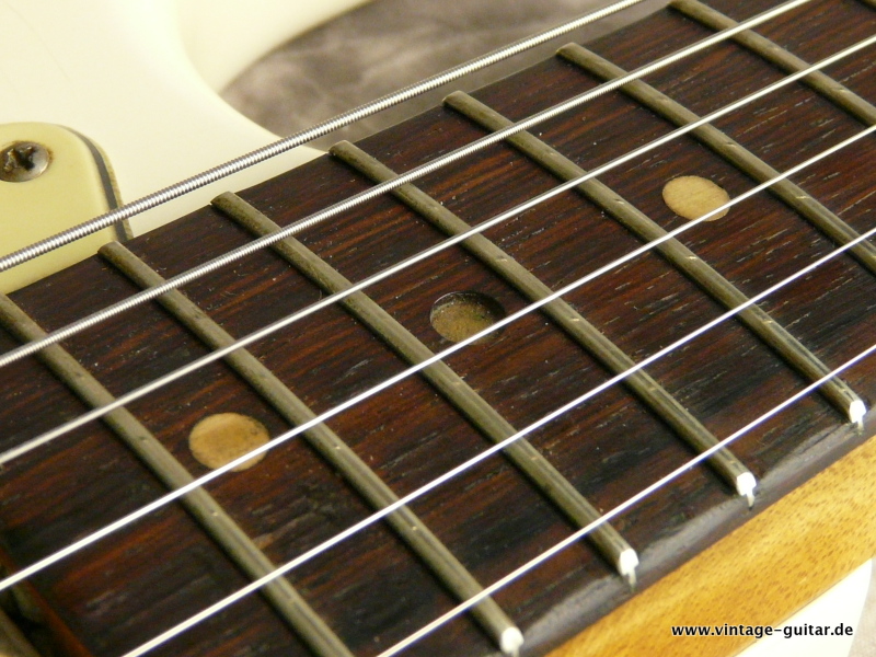 Fender-Stratocaster_1964_plympic-white-refinish-024.jpg