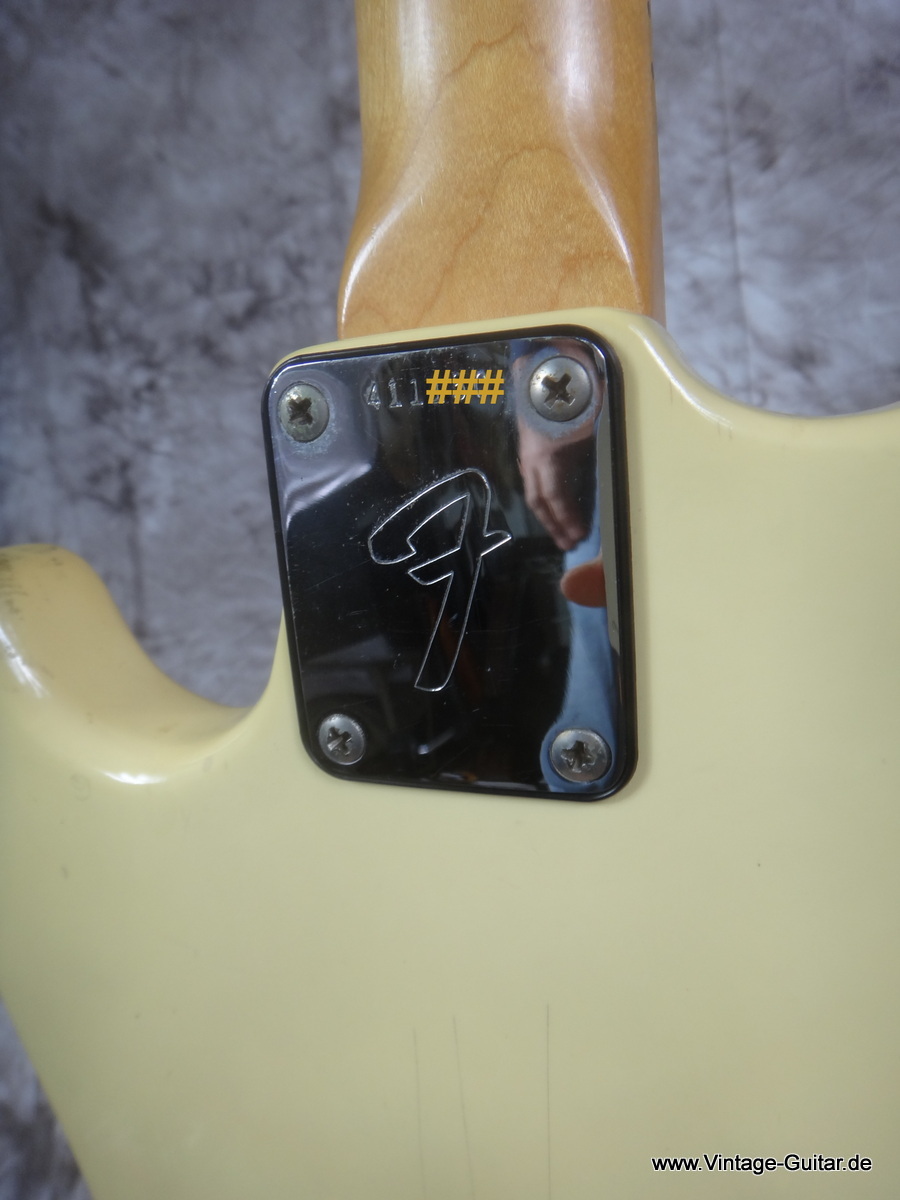 Fender-Musicmaster-Bass-1973-012.JPG