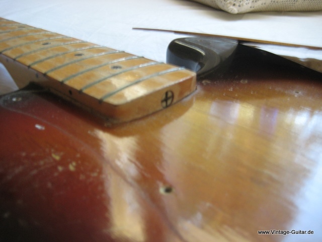 Fender-Precision-Bass-1958-1959-025.jpg