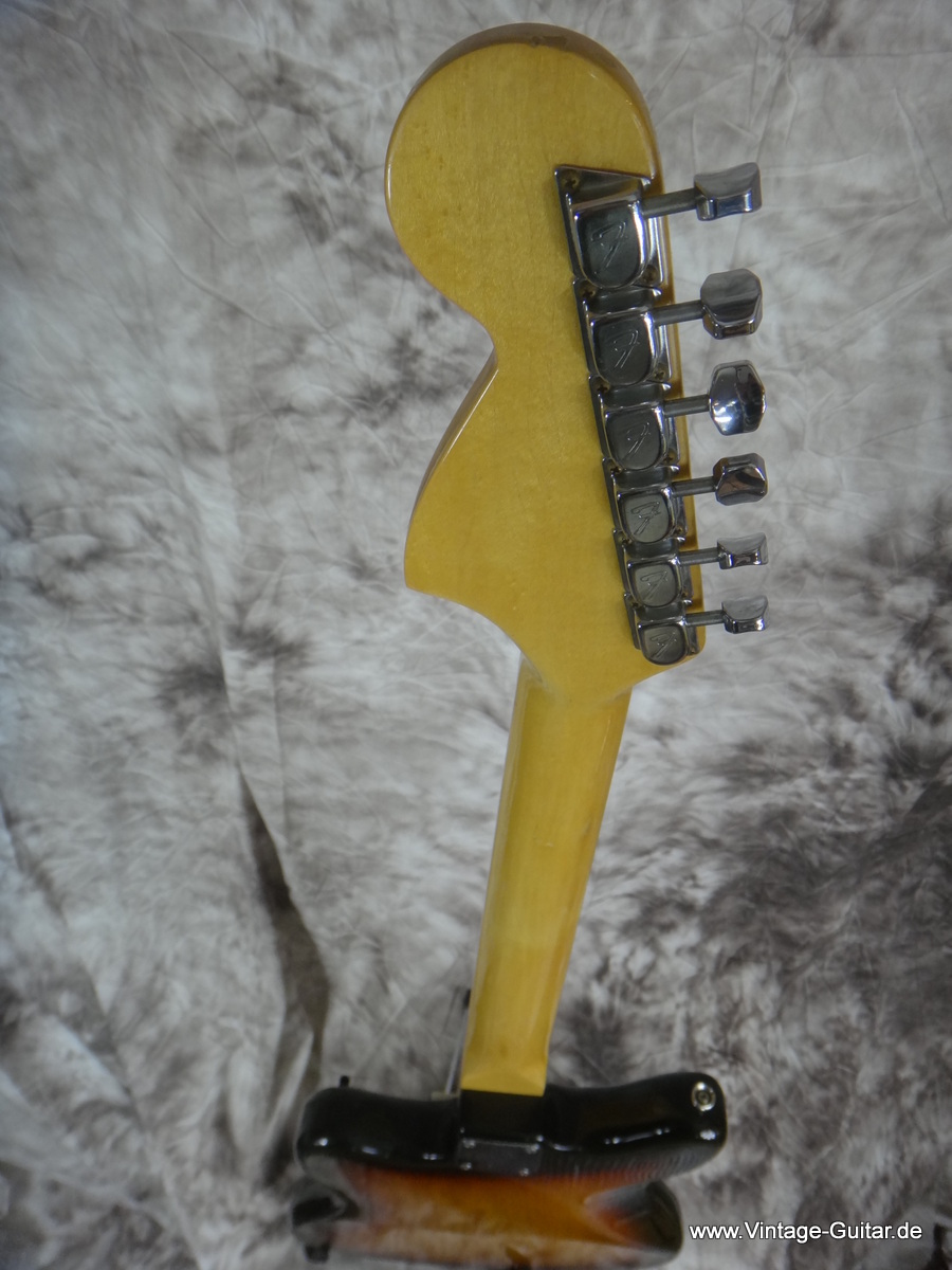 Fender-Jazzmaster-1977_sunburst-006.JPG