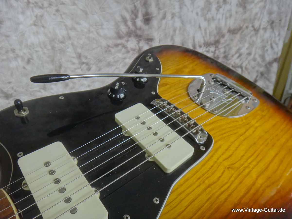 Fender-Jazzmaster-1977_sunburst-010.JPG