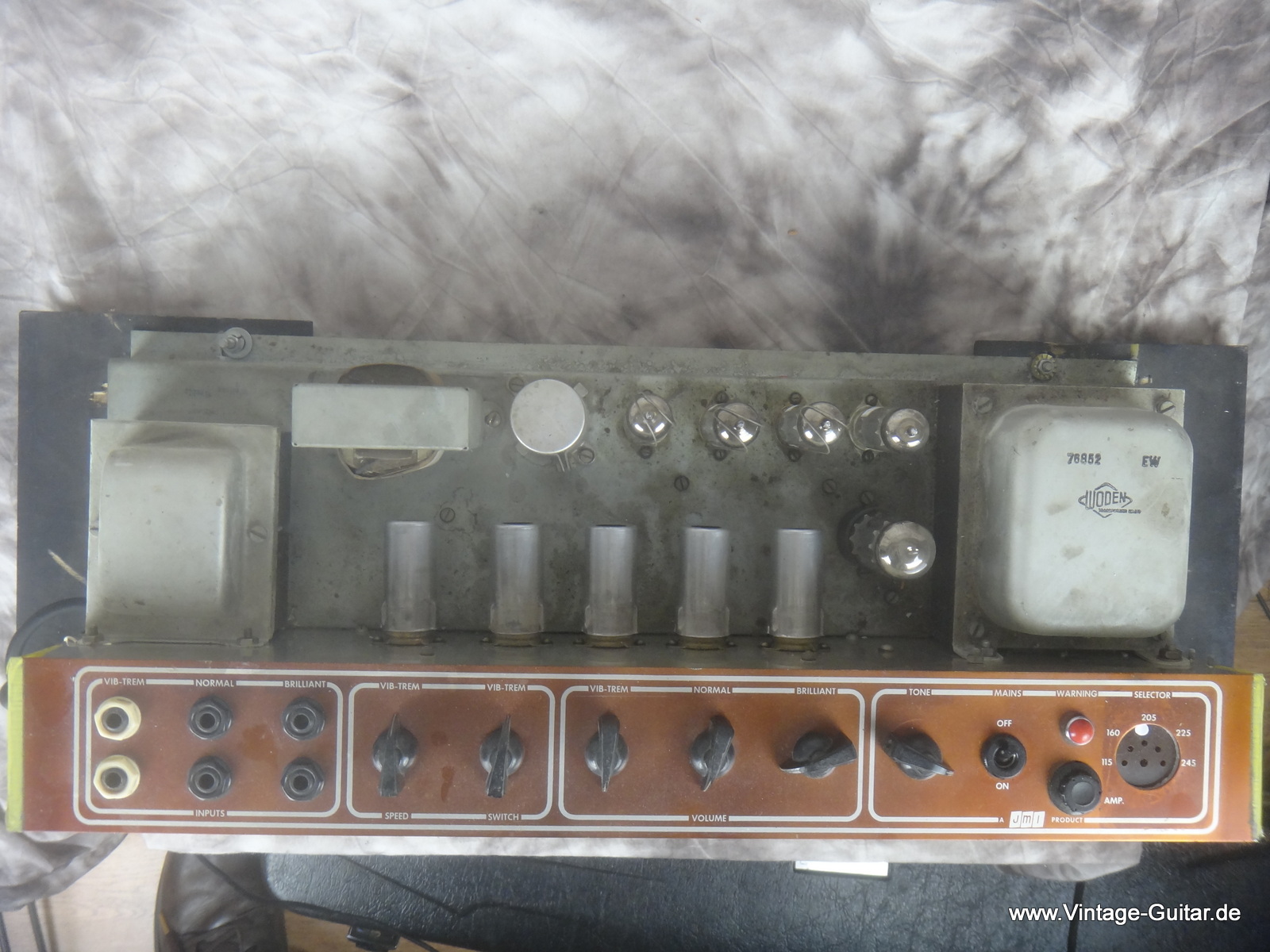 Vox-AC-30-Top-1964-copper-panel-009.JPG