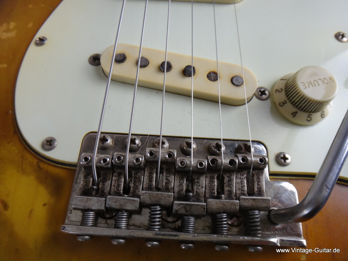 Fender-Stratocaster-1964-sunburst-new-hardware-005.JPG