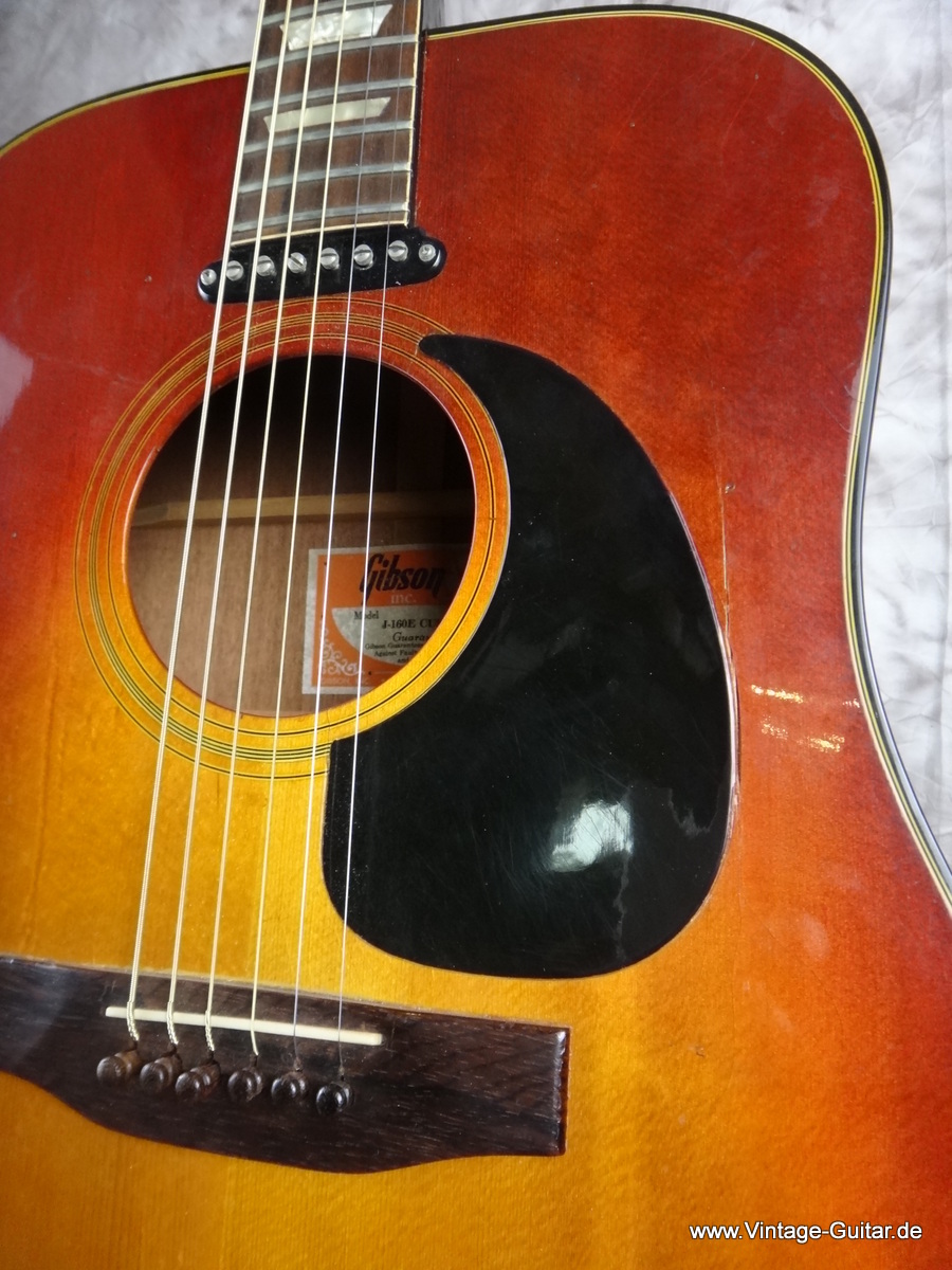 Gibson-J160E-Beatles-sunburst-011.JPG