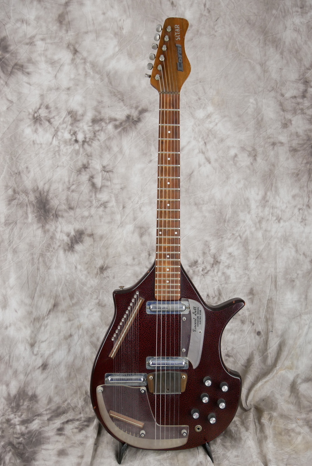 img/vintage/161/Coral_Sitar_wine_red_USA_1968-001.JPG