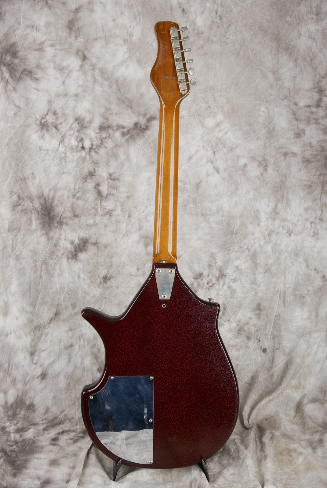 Coral_Sitar_wine_red_USA_1968-002.JPG