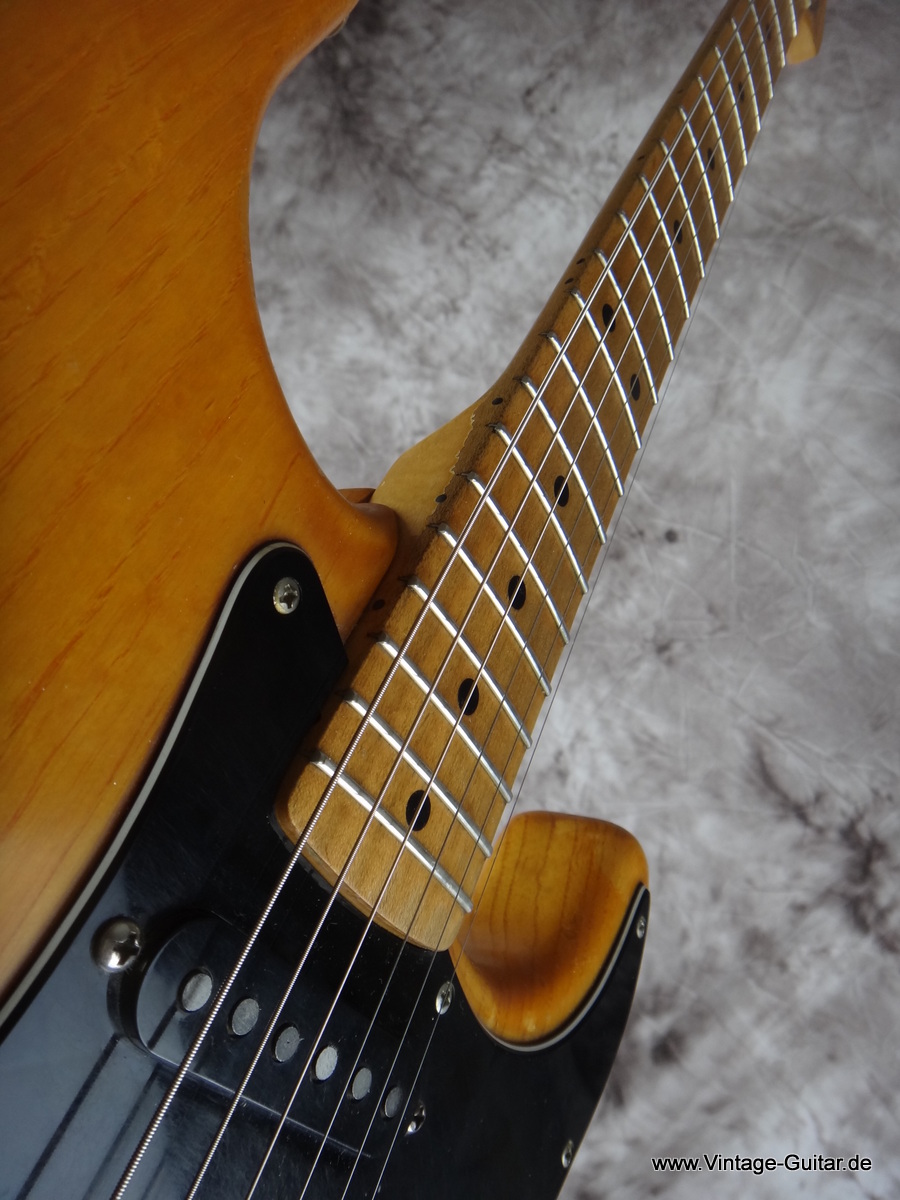 Fender_Stratocaster-ashbody-1979-_natural-007.JPG