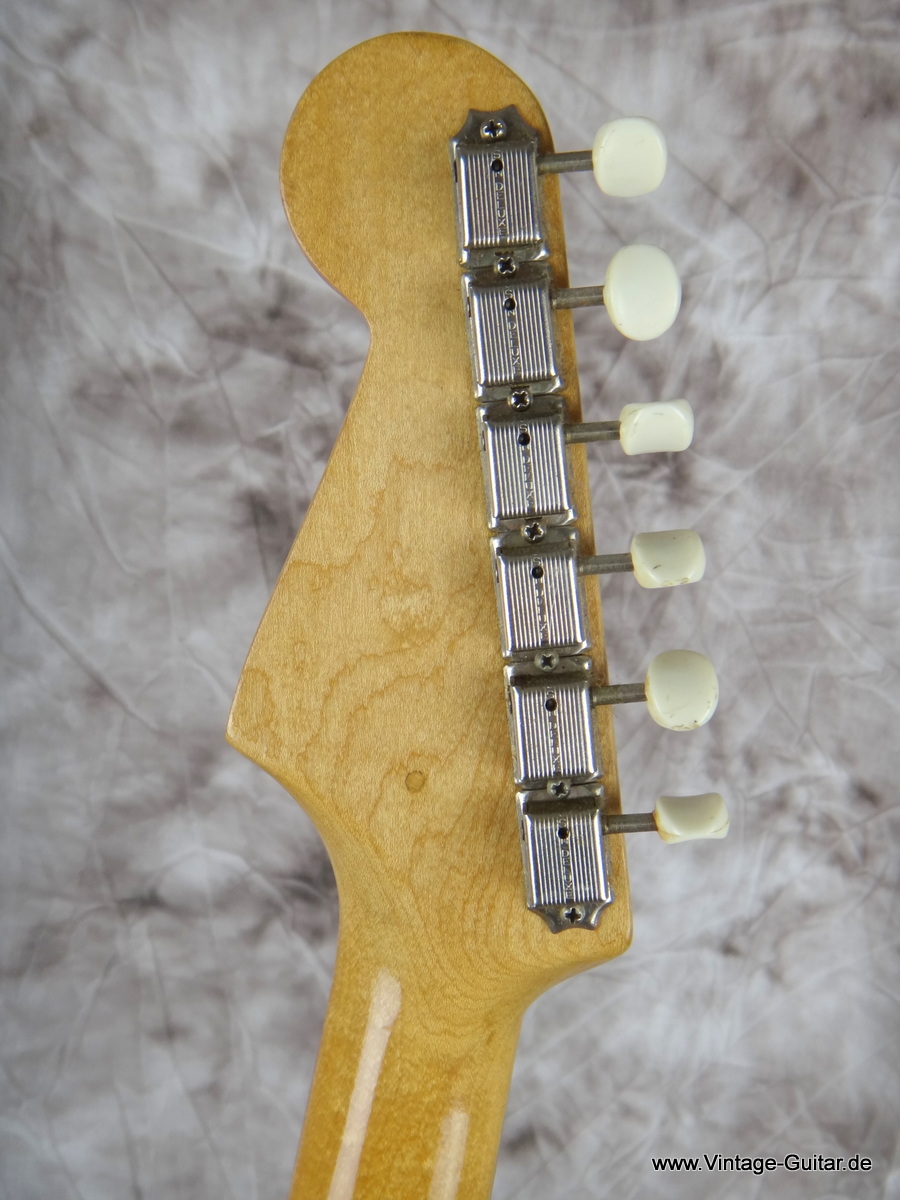 Fender_Musicmaster-1959-desert-sand-004.JPG