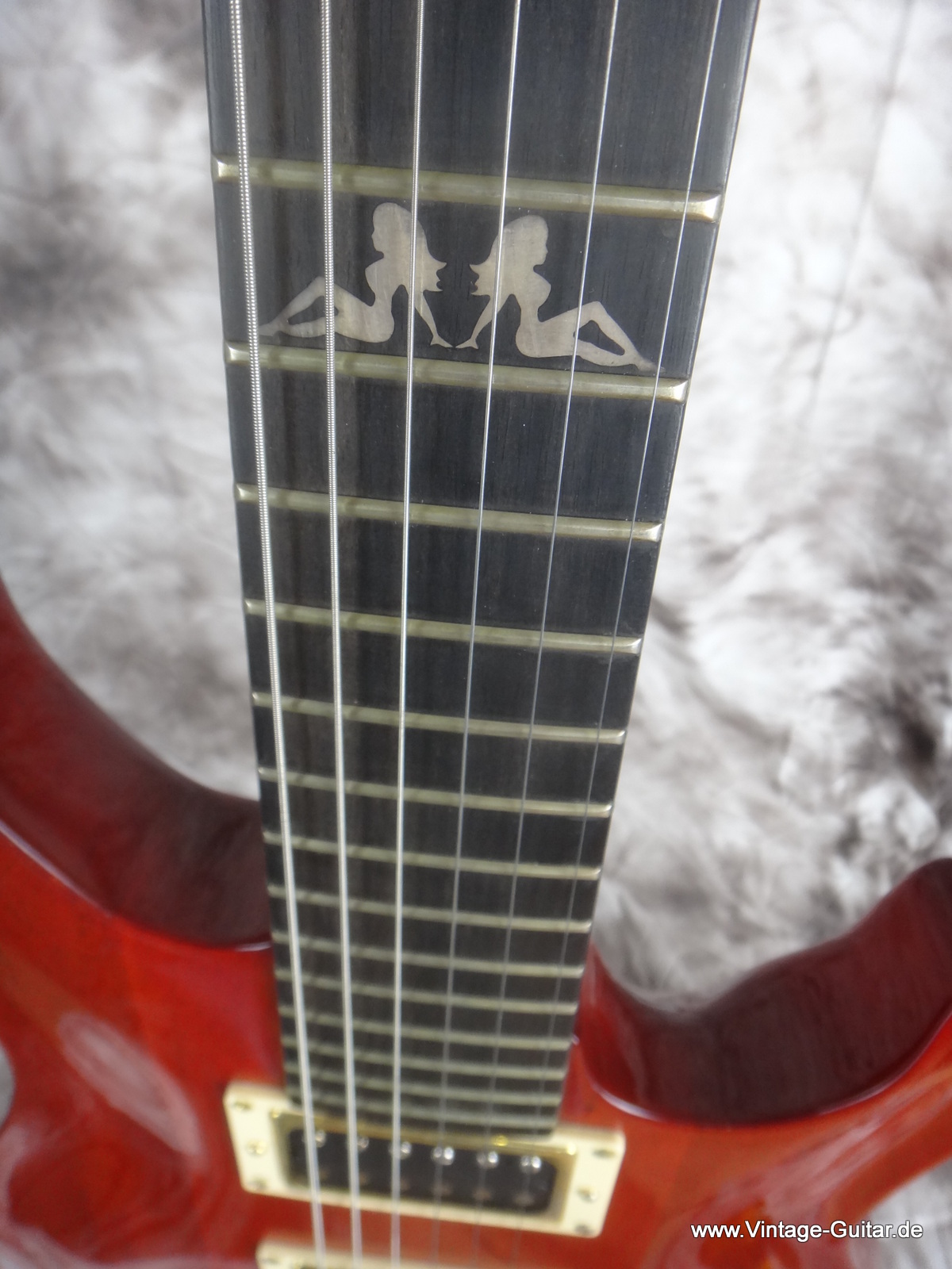 Peavey-HP-Signature-winered-006.JPG