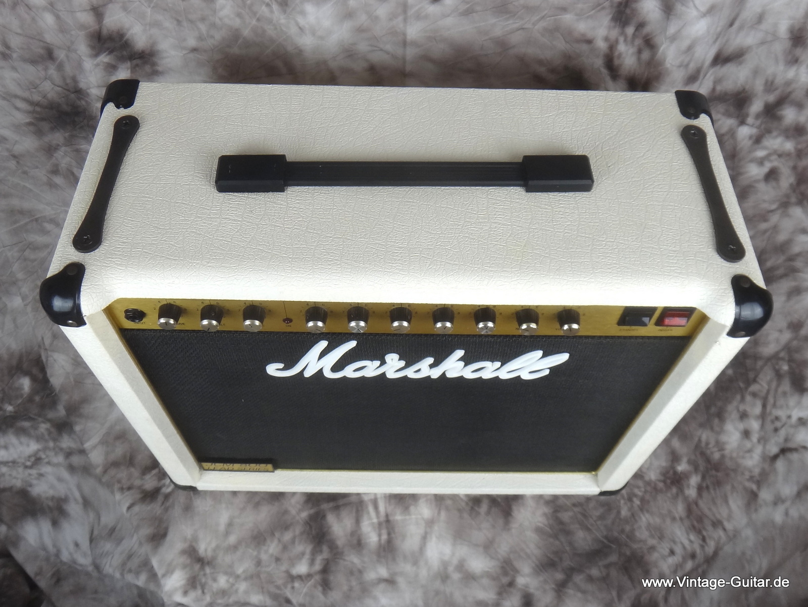 Marshall-Combo-JV-800-white-4210-002.JPG