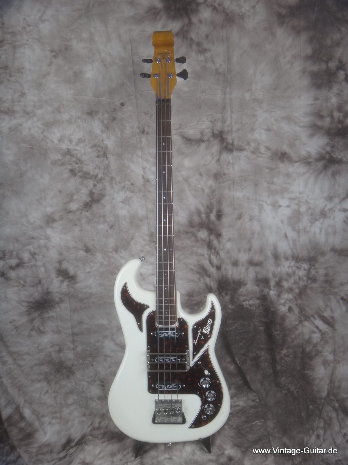 Burns-John-Rostill-Shadows-Bass-1964-ltd-edition-001.JPG