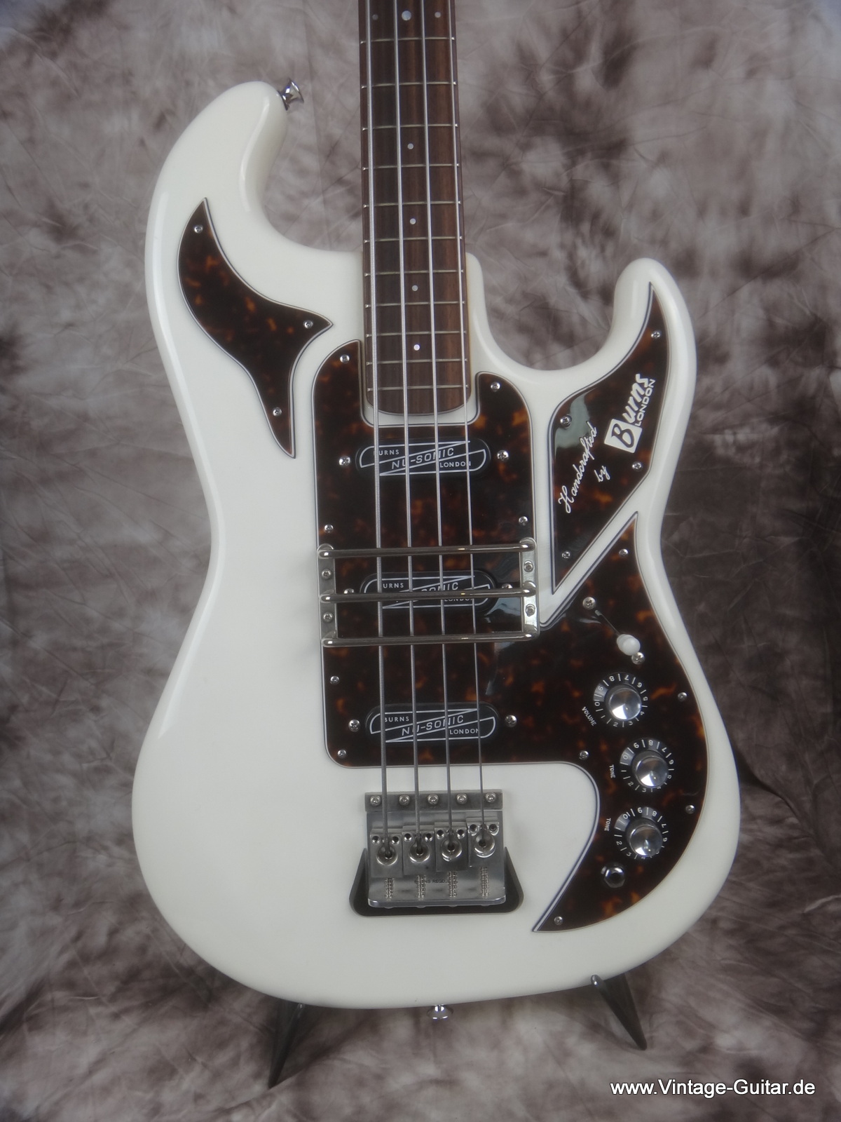 Burns-John-Rostill-Shadows-Bass-1964-ltd-edition-003.JPG