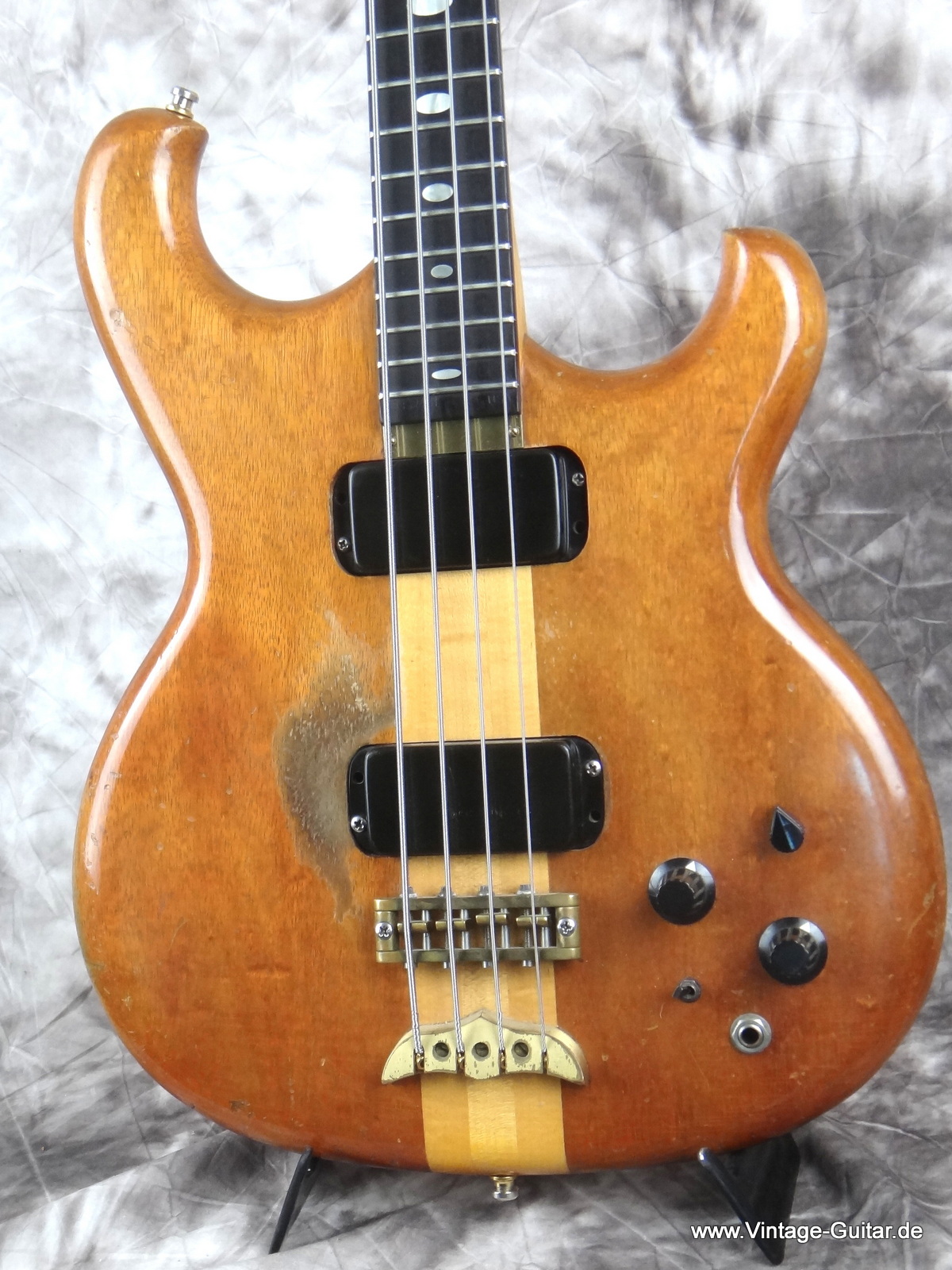 Alembic-Spoiler-Bassguitar-1983-002.JPG