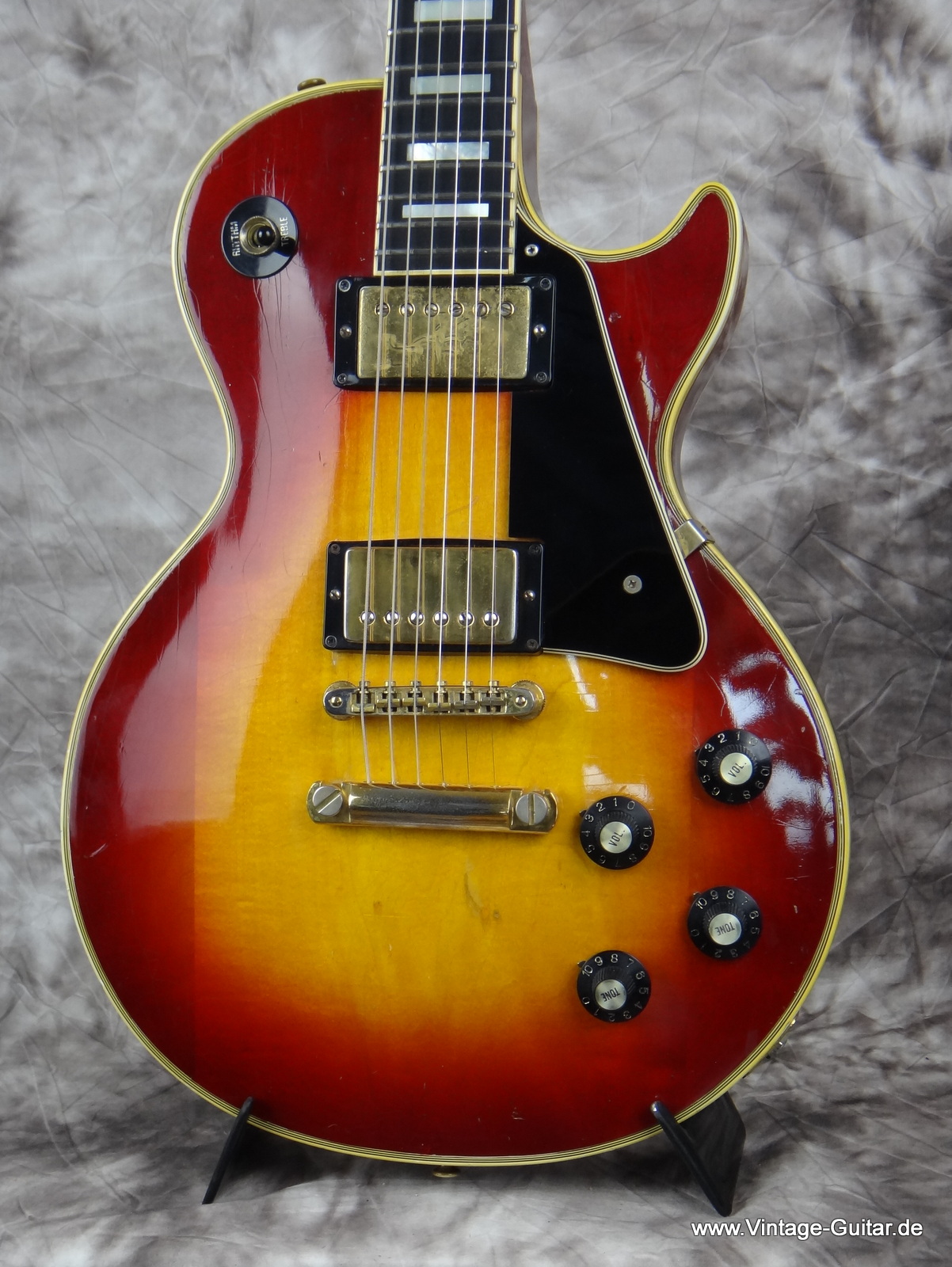 Gibson-Les-Paul-Custom-sunburst-1971-002.JPG