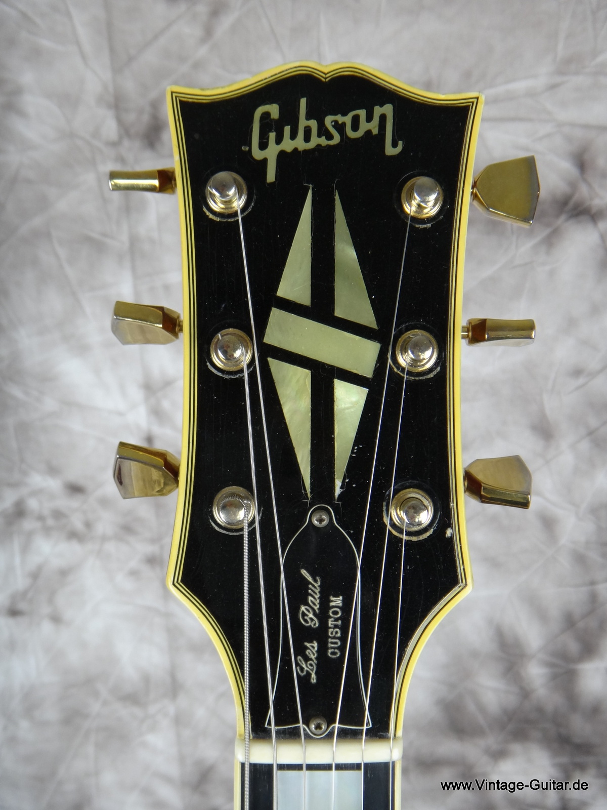 Gibson-Les-Paul-Custom-sunburst-1971-007.JPG