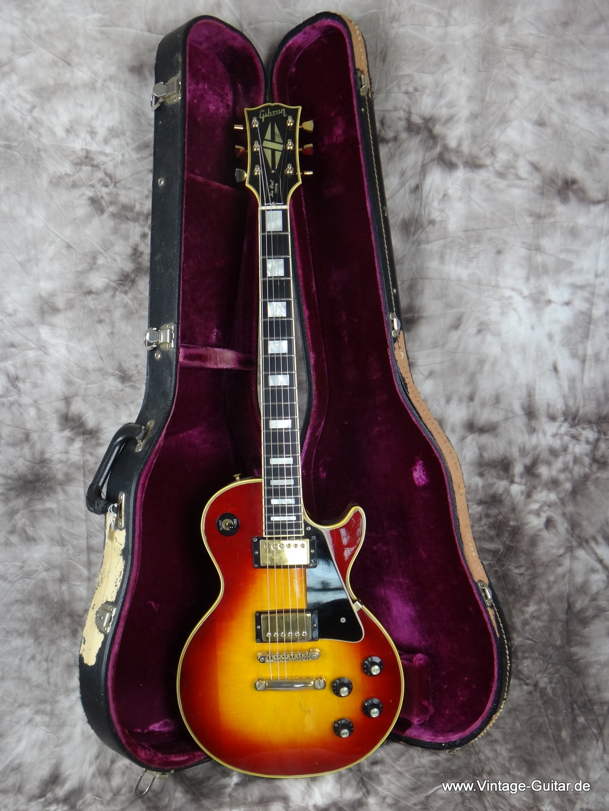Gibson-Les-Paul-Custom-sunburst-1971-012.JPG