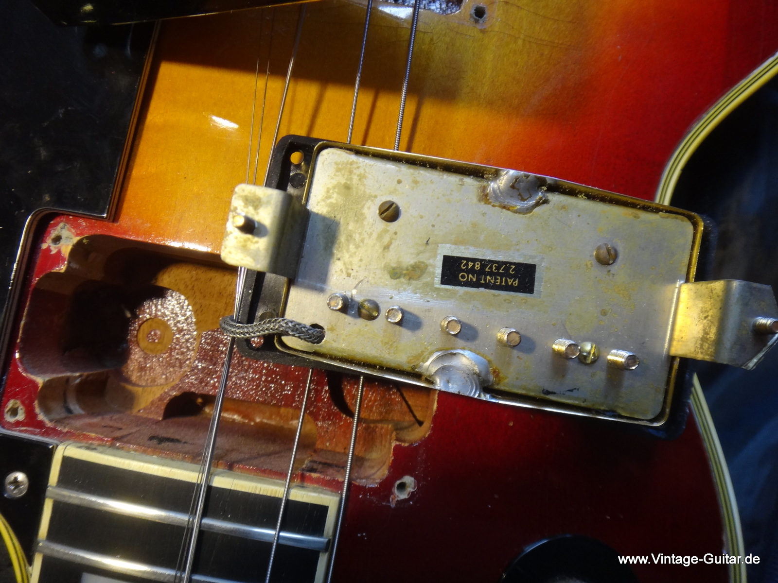 Gibson-Les-Paul-Custom-sunburst-1971-015.JPG