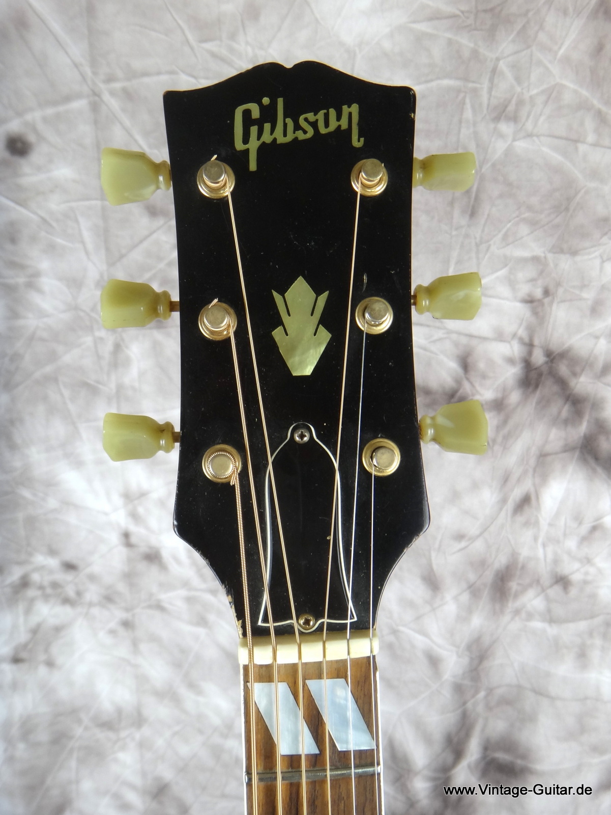 Gibson-Hummingbird-1967-cherry-burst-010.JPG