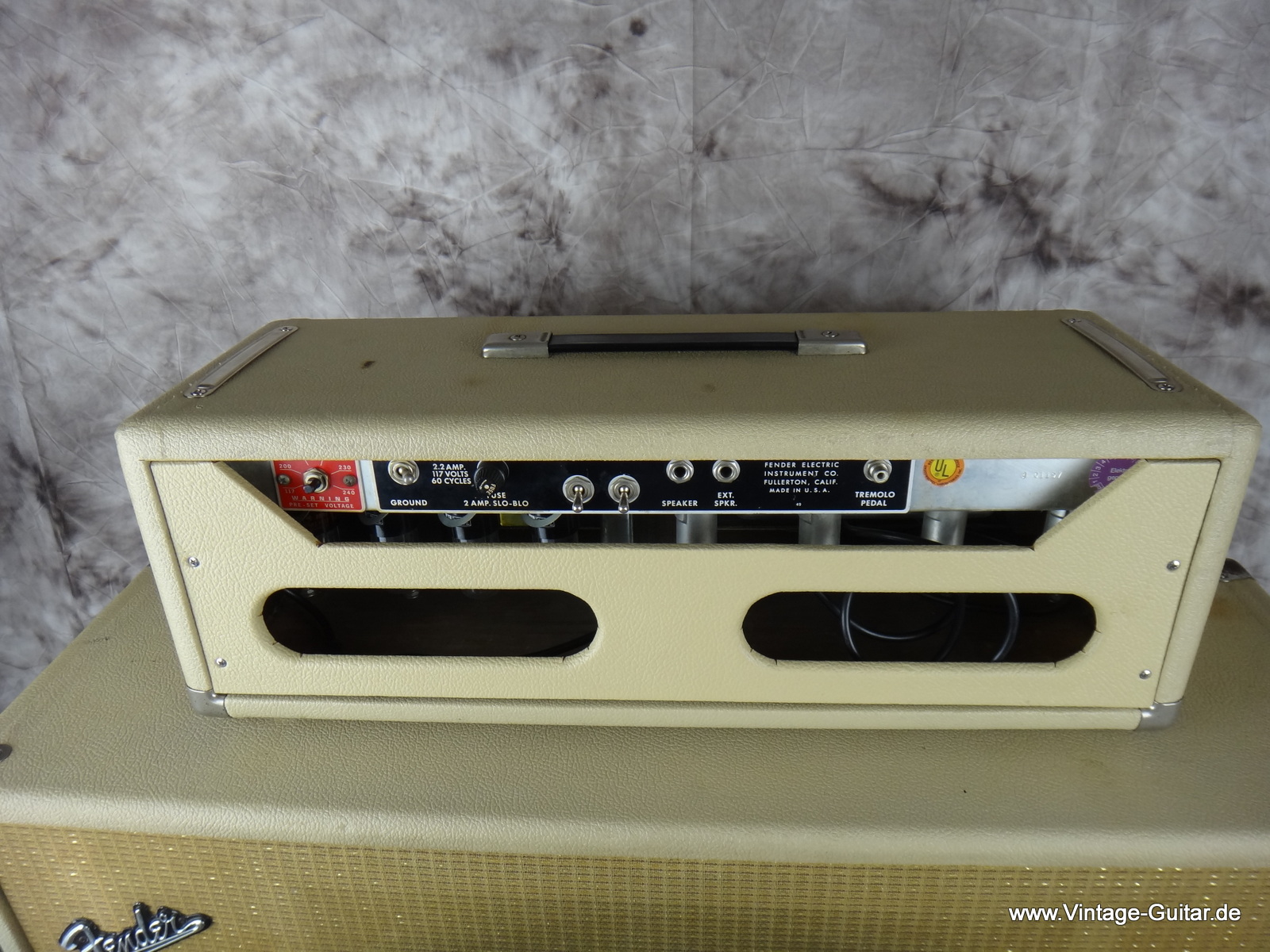 Fender-Showman-Amp-1964-white-tolex_blackface-003.JPG