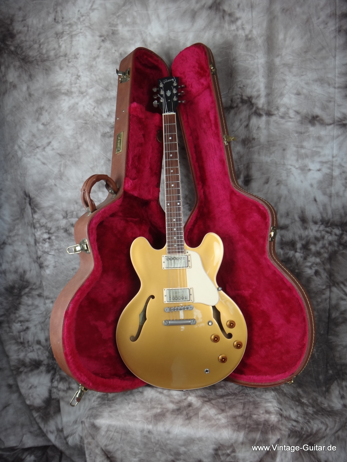 Gibson-All-Gold-ES-335-TD-2001-012.JPG