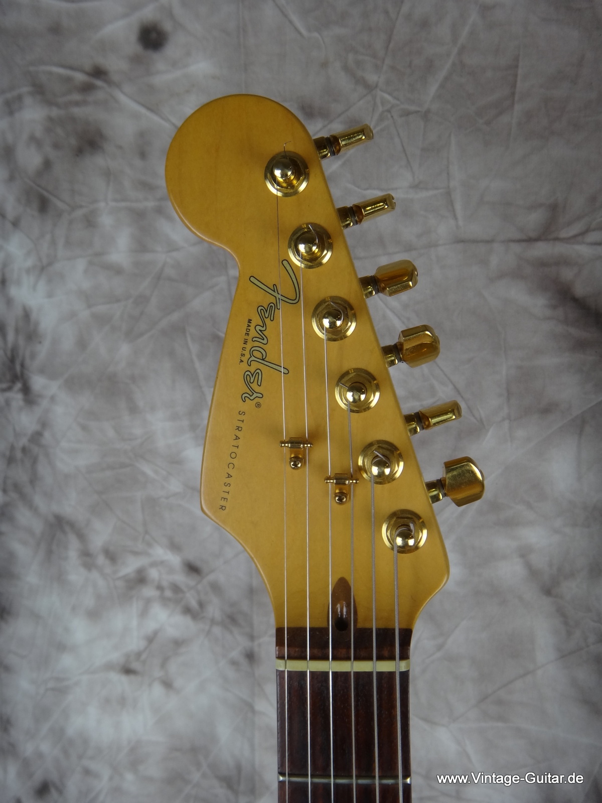 Fender-Stratocaster-1995-Limited-Edition-Lefthand-003.JPG