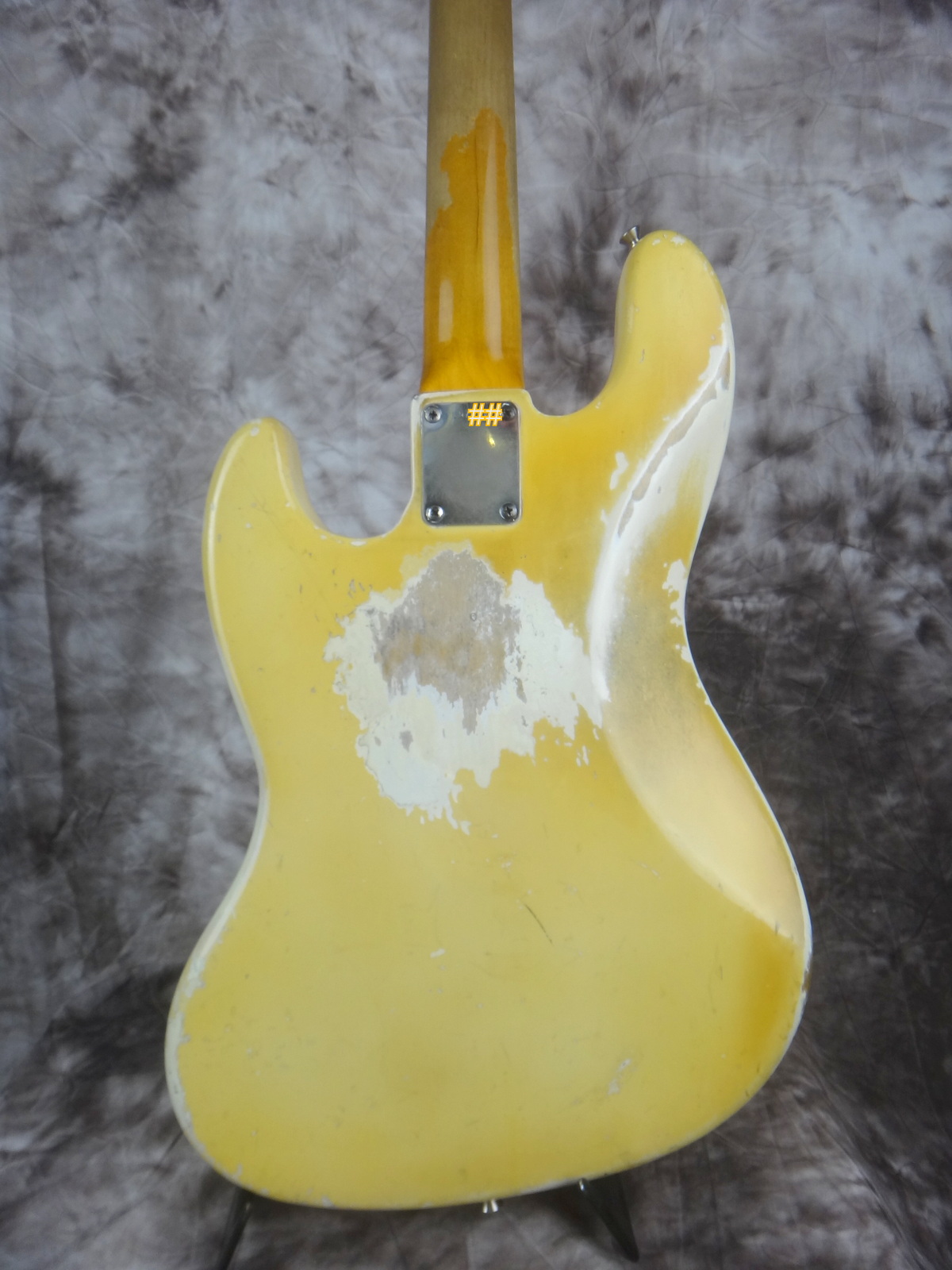 Fender_Jazzbass-1964_Olympic-White-Refinish-005.JPG