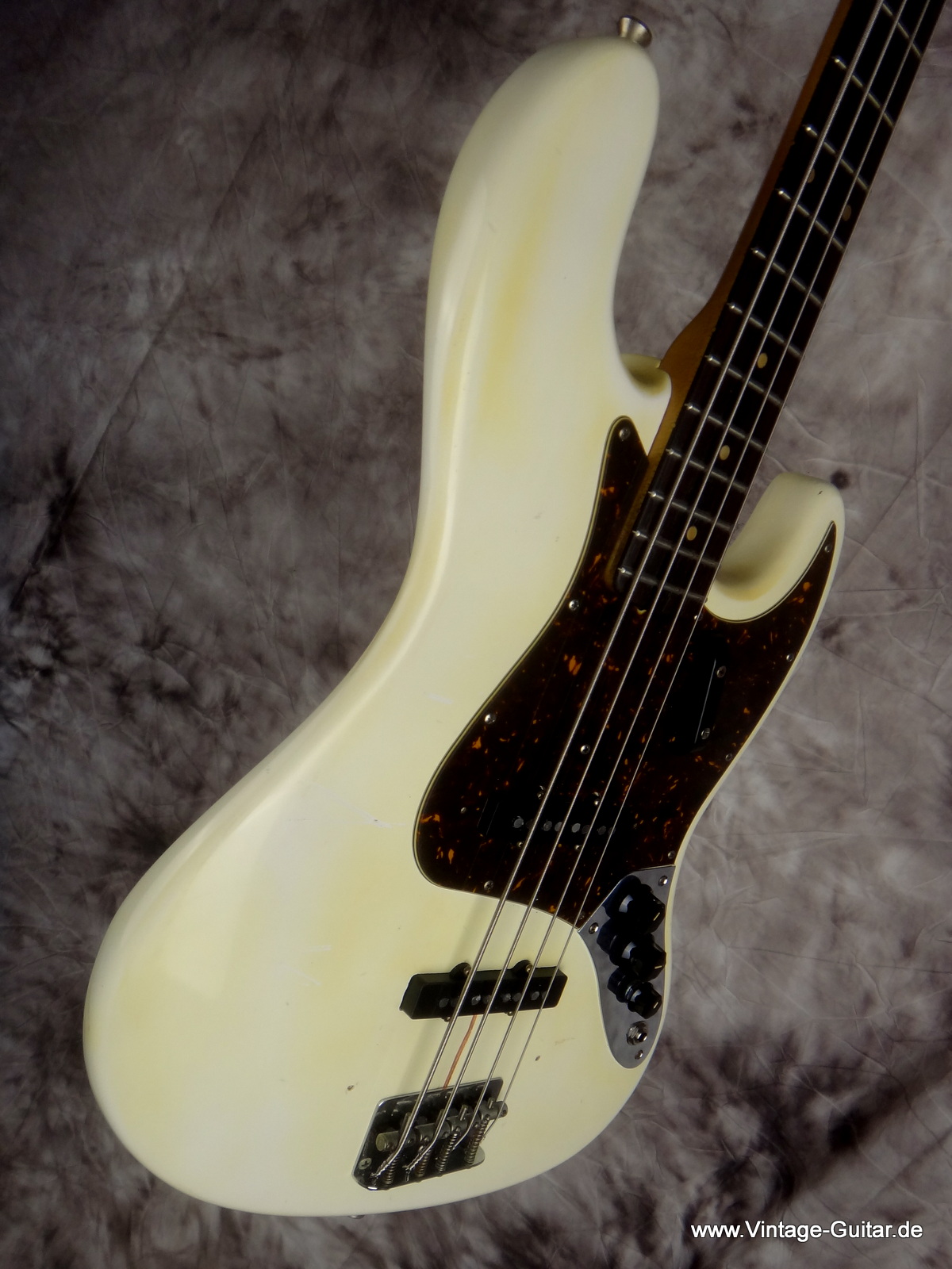 Fender_Jazz-Bass_1963-olympic-white-007.JPG