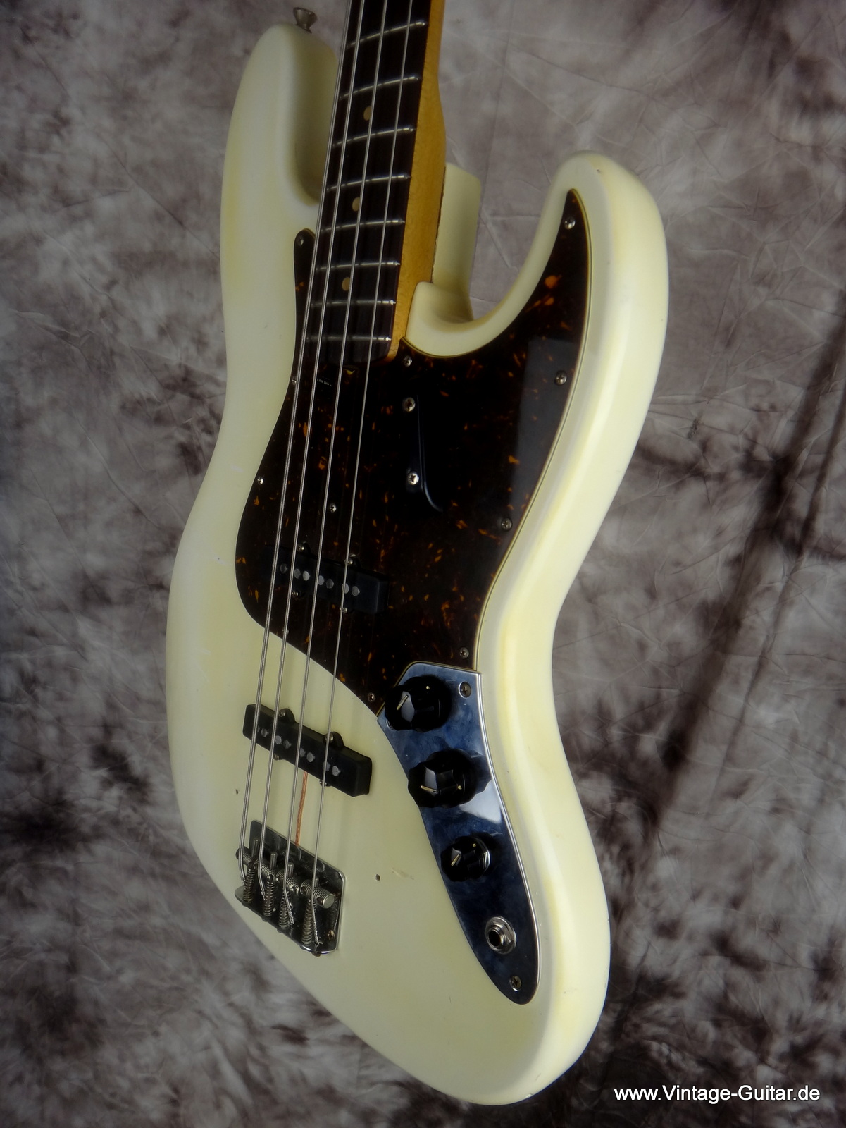 Fender_Jazz-Bass_1963-olympic-white-008.JPG