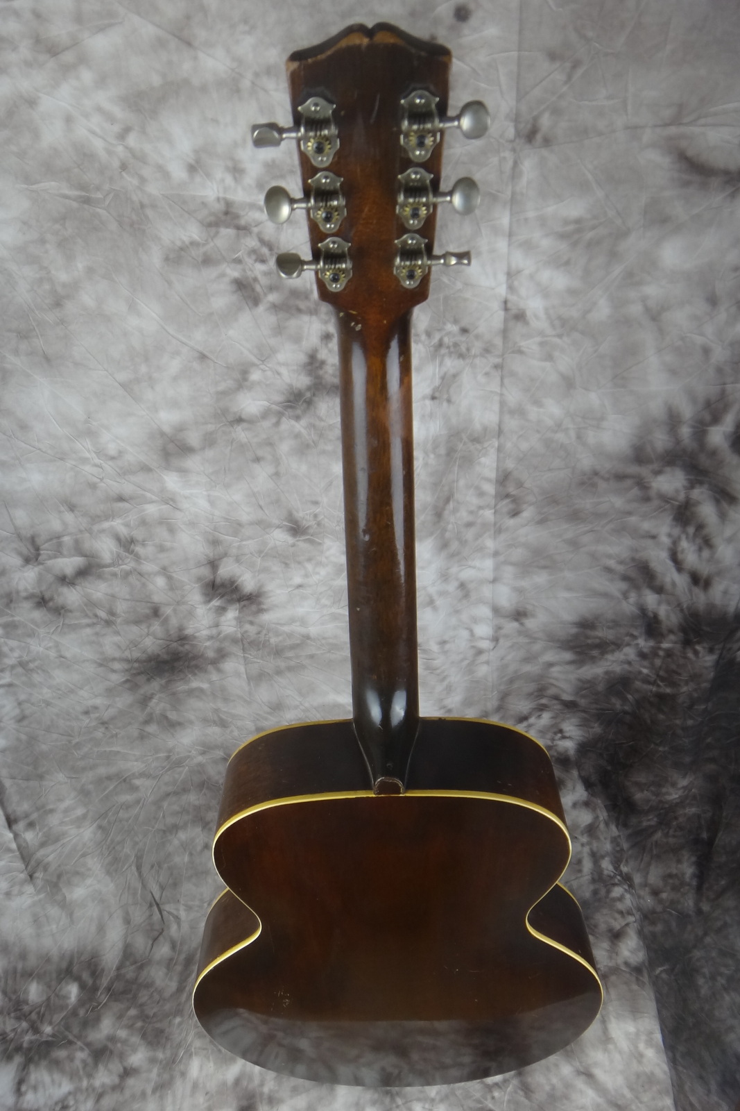 Kalamazoo-KG-31-1935-Gibson-made-007.JPG