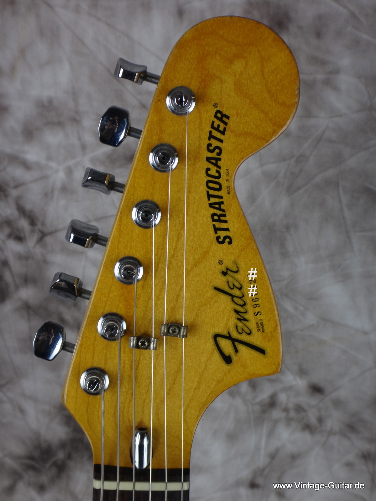 Fender-Stratocaster_1979-olympic-white-yellowed-faded-005.jpg
