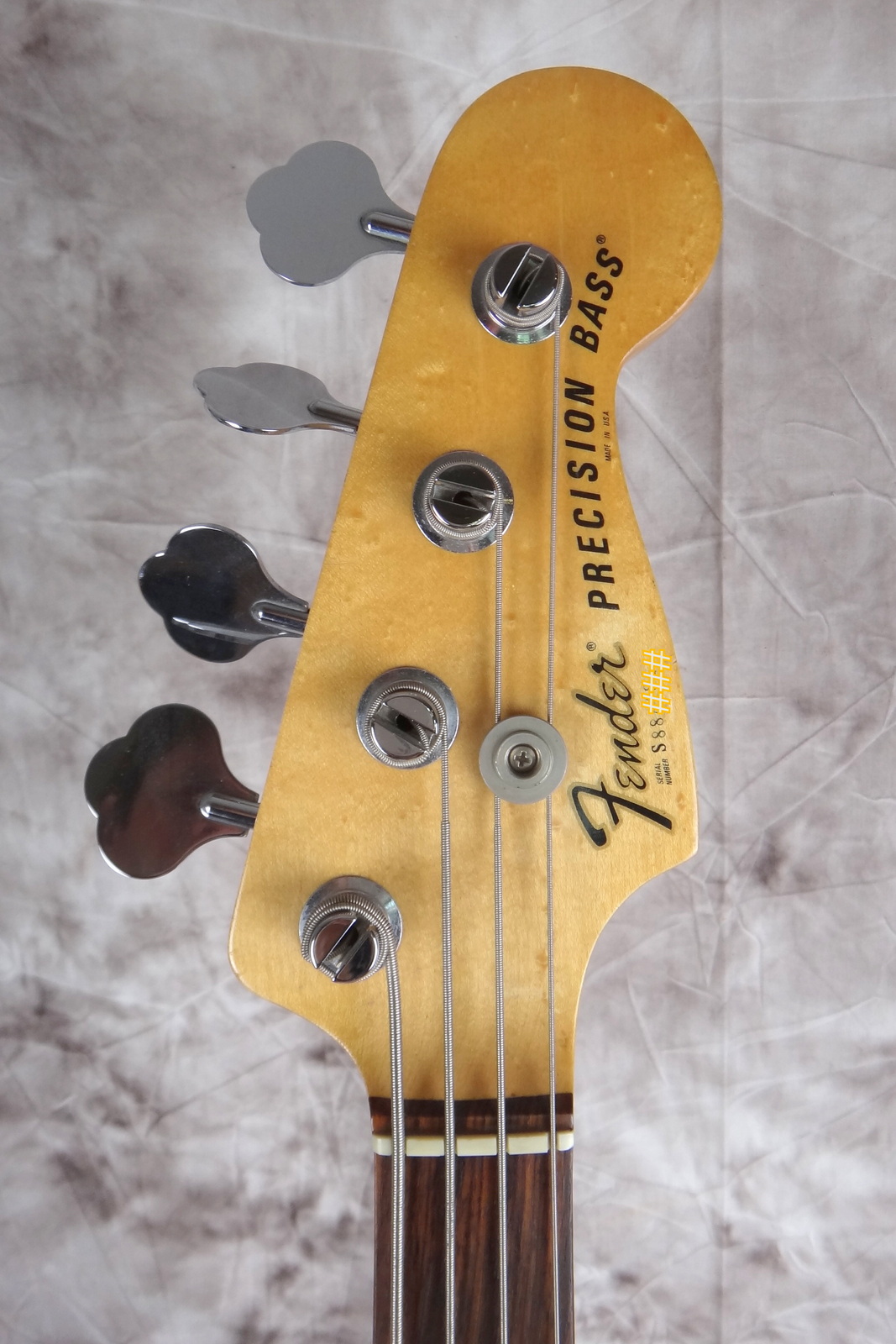 Fender-Precision-Bass_1978_white-refinish-003.JPG