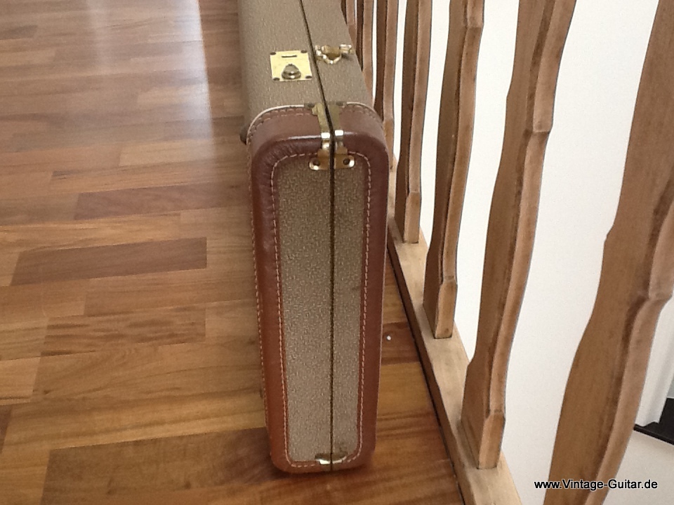 Fender-brown-tolex-bass-case-1961-004.jpg