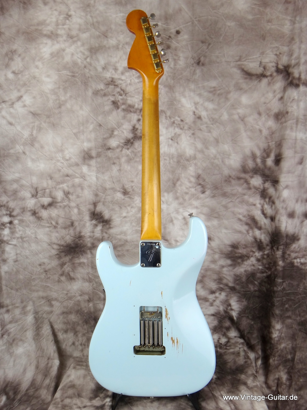 Fender_Stratocaster_1967-refinished-sonic-blue-004.JPG