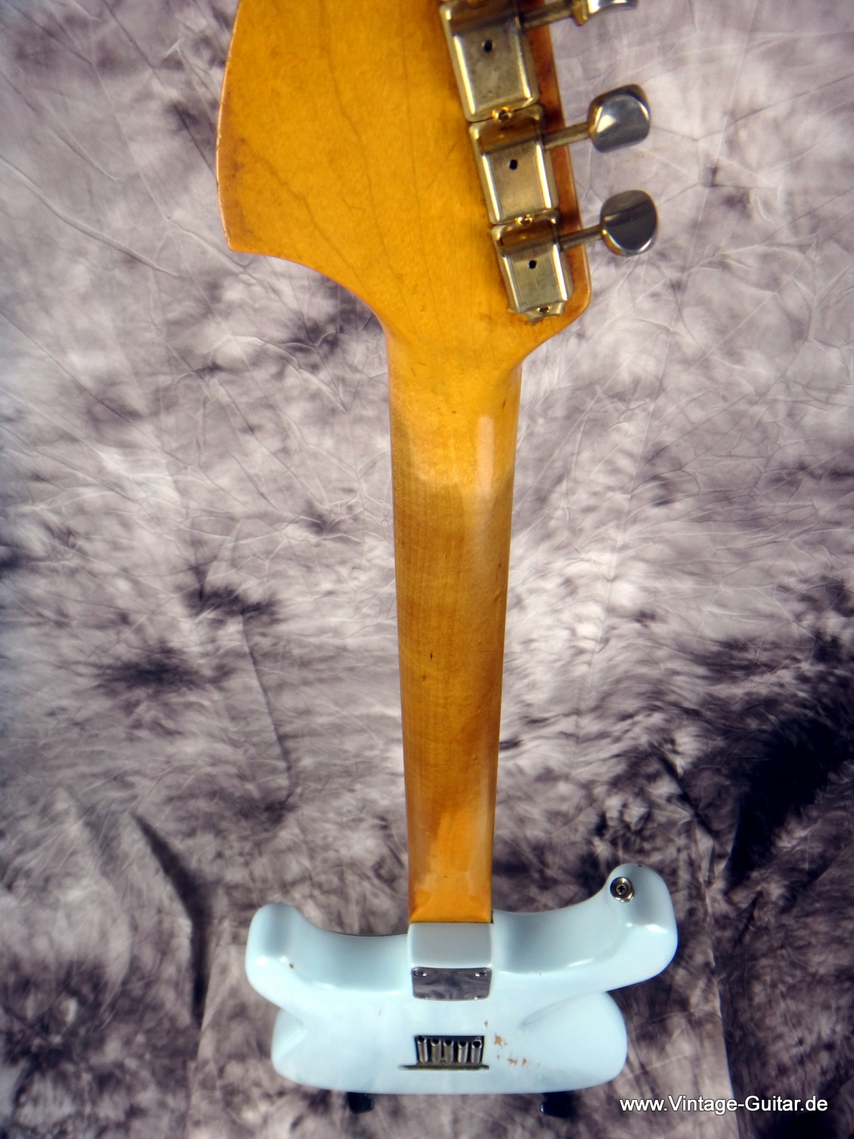 Fender_Stratocaster_1967-refinished-sonic-blue-007.JPG