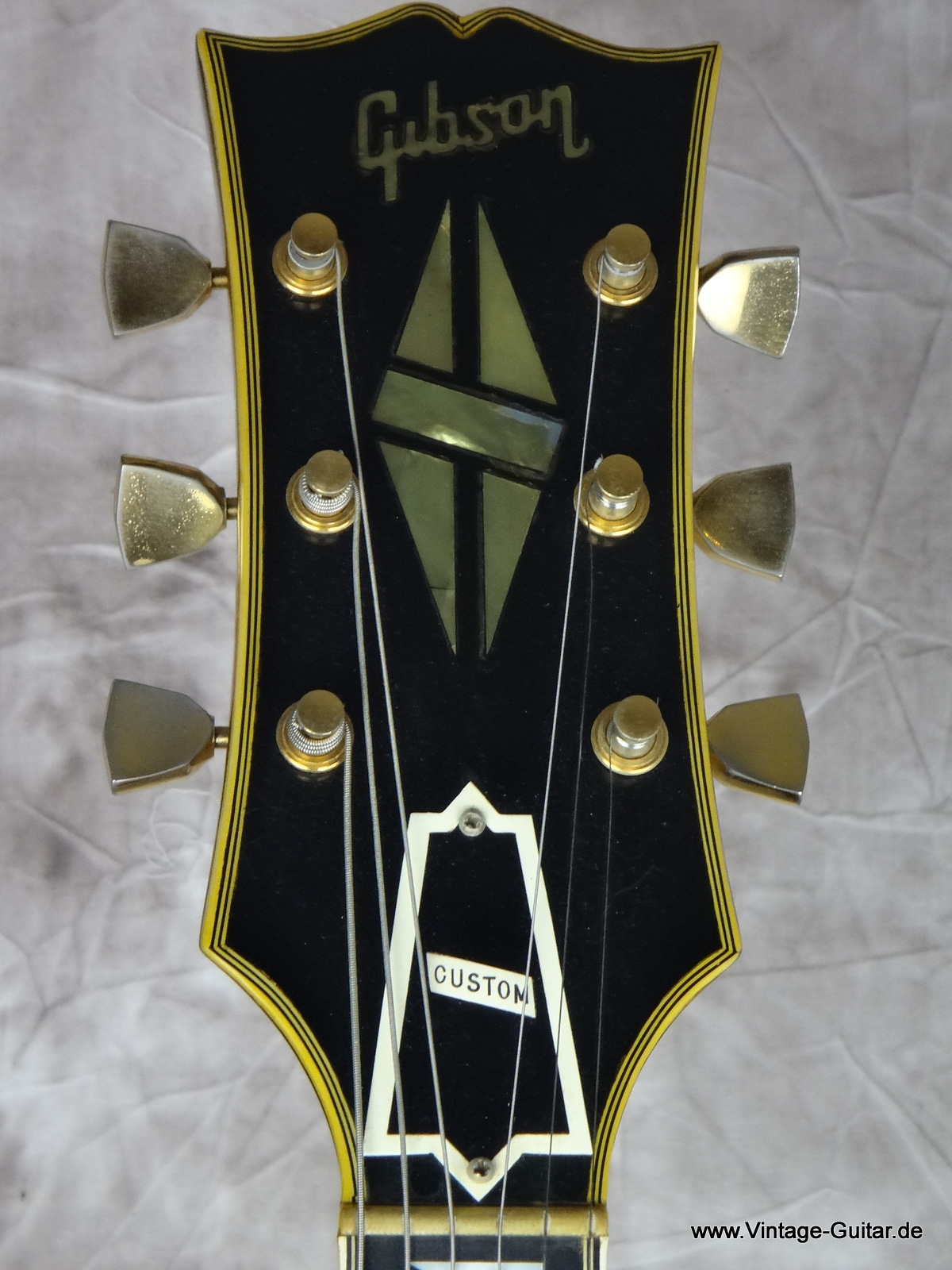 Gibson-super_400-CES-sunburst_1972-003.JPG