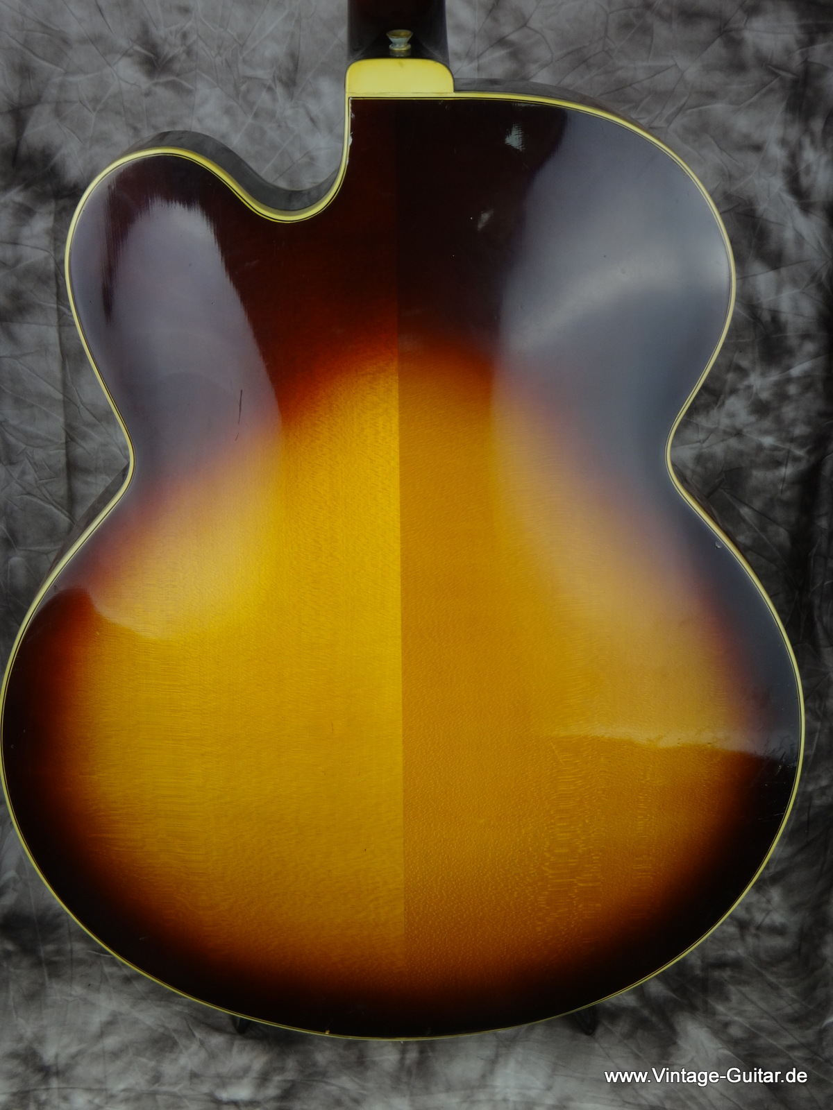 Gibson-super_400-CES-sunburst_1972-005.JPG
