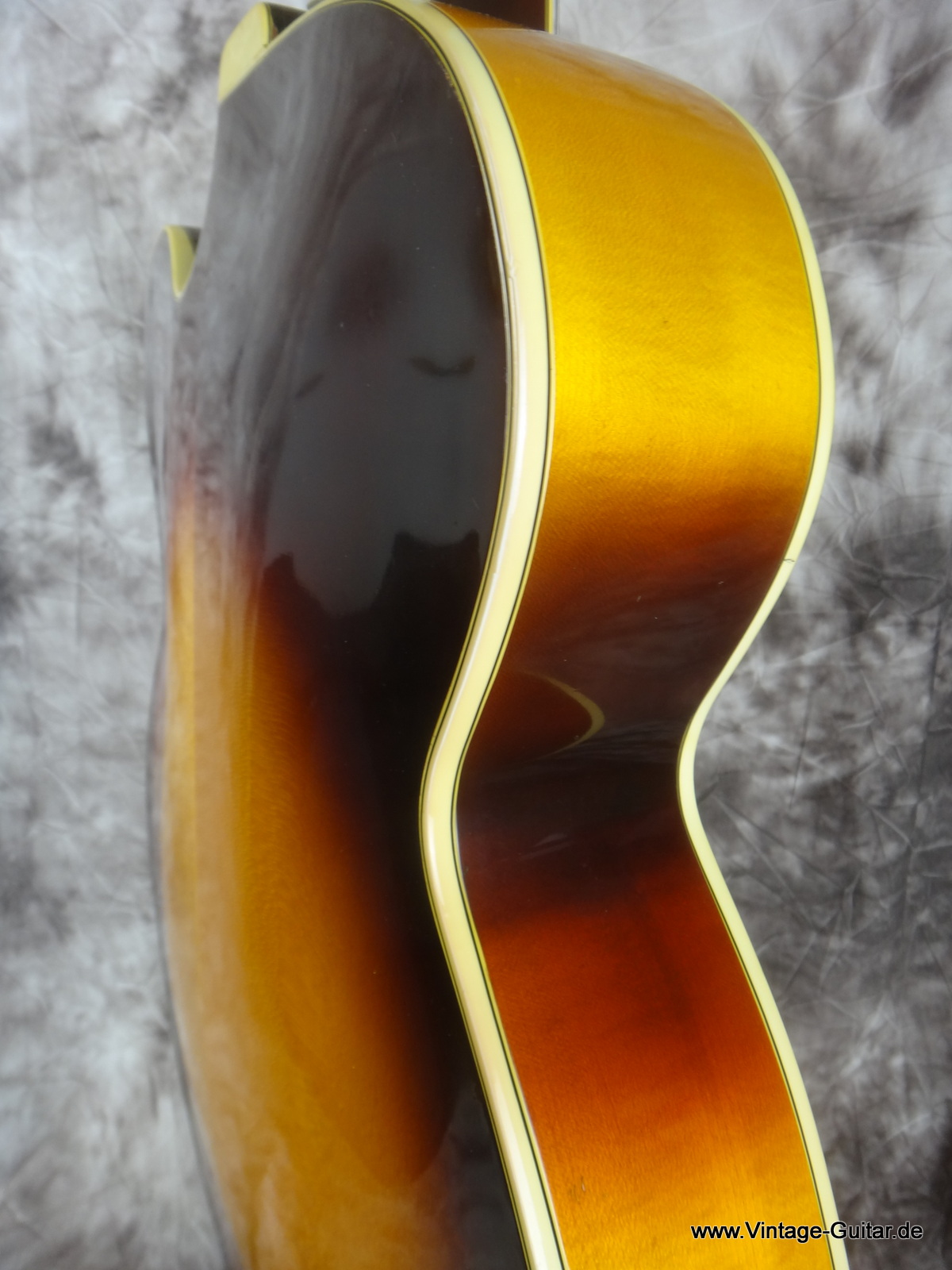 Gibson-super_400-CES-sunburst_1972-022.JPG