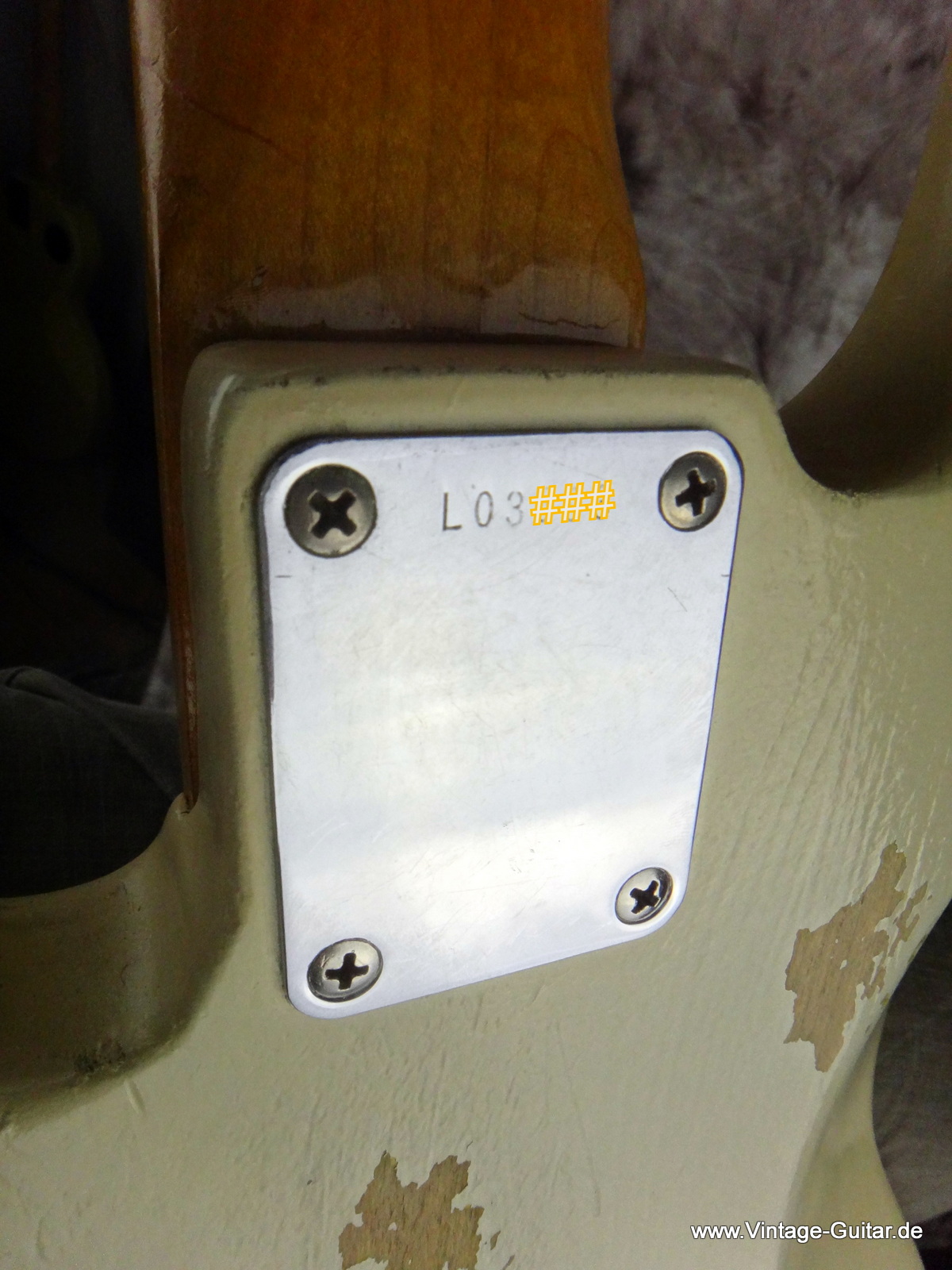 Fender-Precision_Bass_1963-Refinish-white-008.JPG