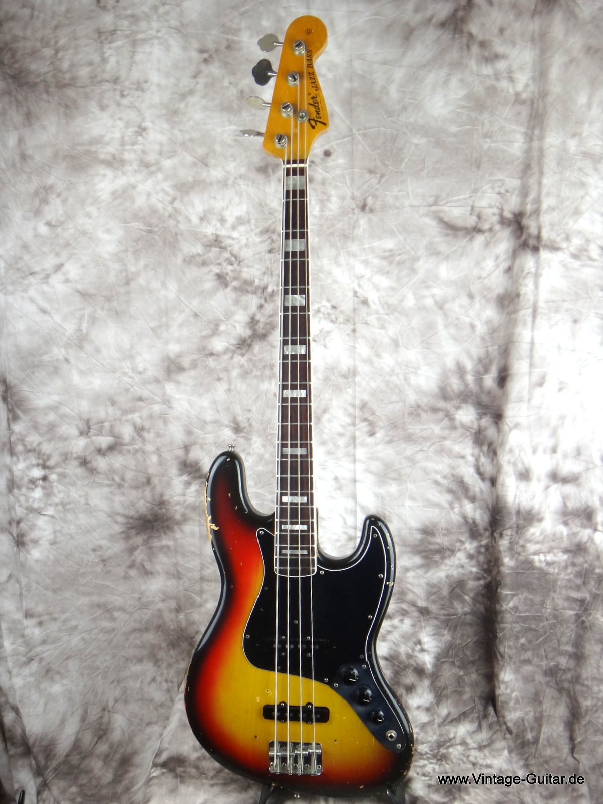 Fender_Jazz-Bass_1974_sunburst-alder-body-001.JPG