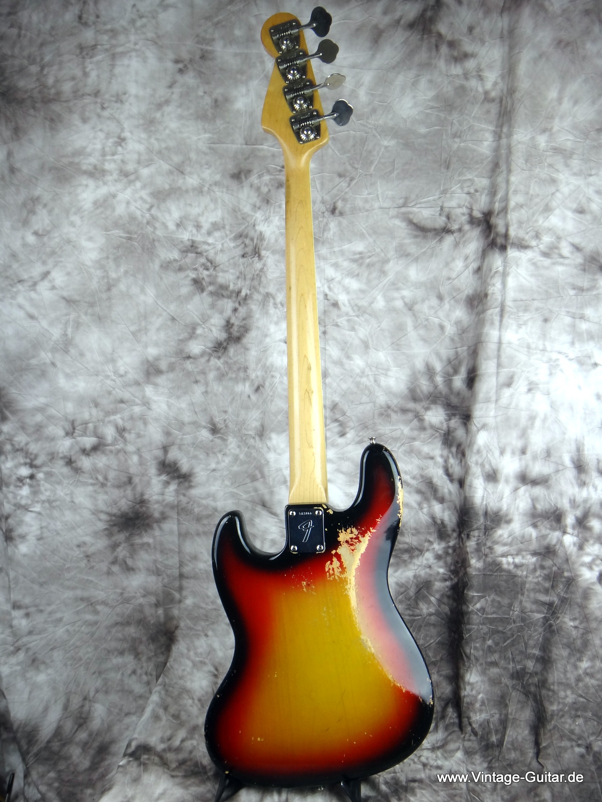Fender_Jazz-Bass_1974_sunburst-alder-body-004.JPG