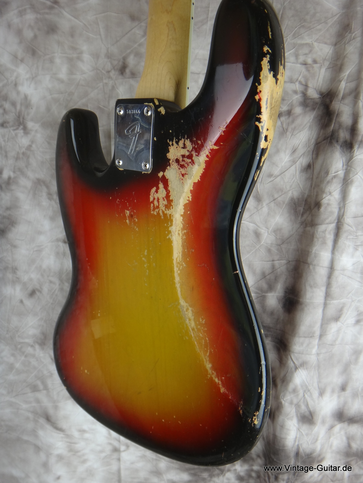 Fender_Jazz-Bass_1974_sunburst-alder-body-008.JPG