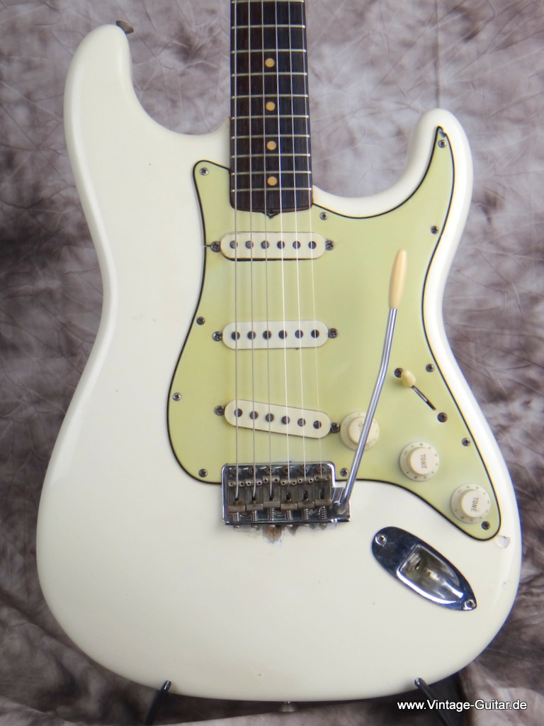 Fender_Straocaster_1964_Olympic_White_Refinsih-002.JPG