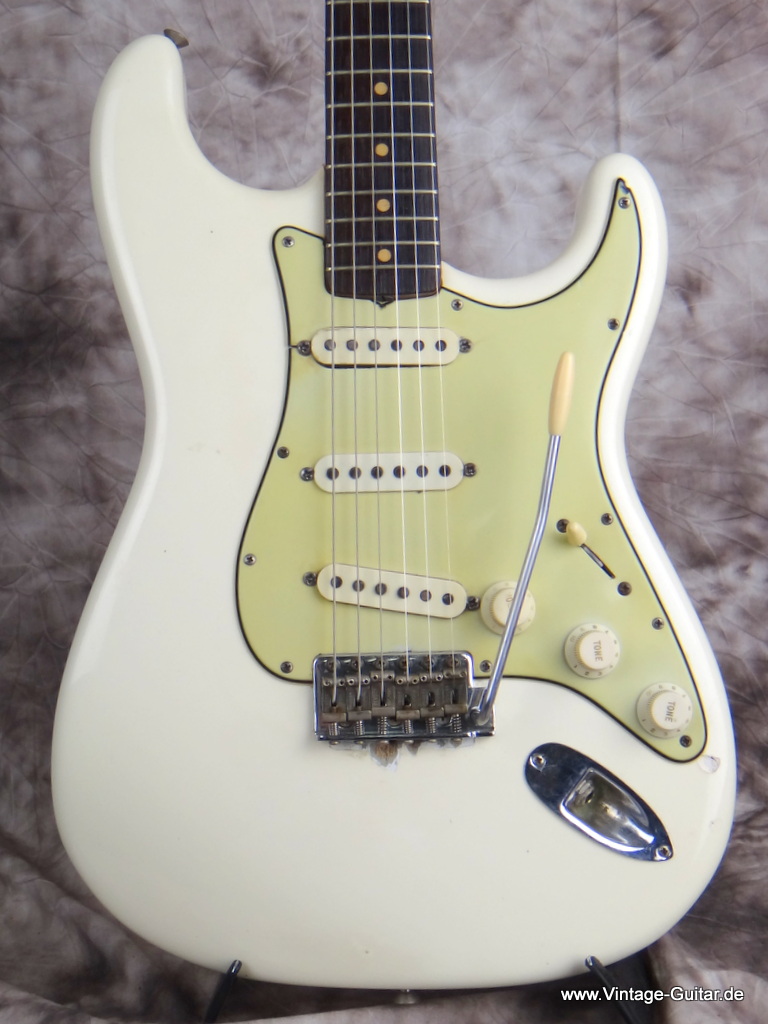 img/vintage/1790/Fender_Straocaster_1964_Olympic_White_Refinsih-002.JPG