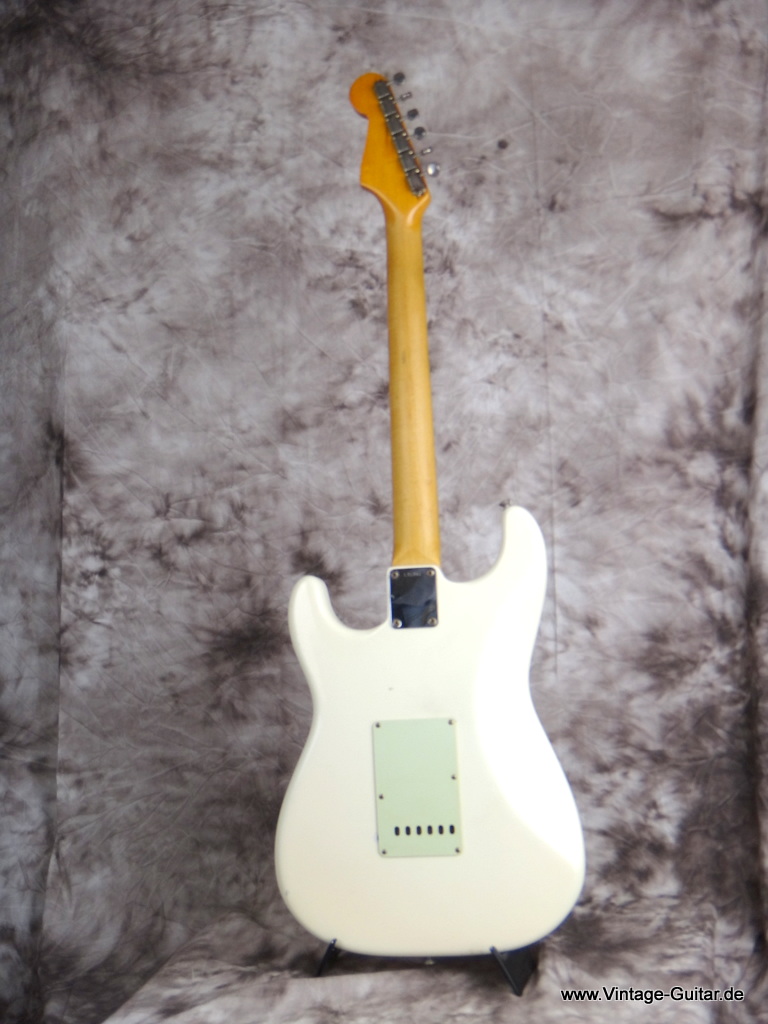 Fender_Straocaster_1964_Olympic_White_Refinsih-003.JPG