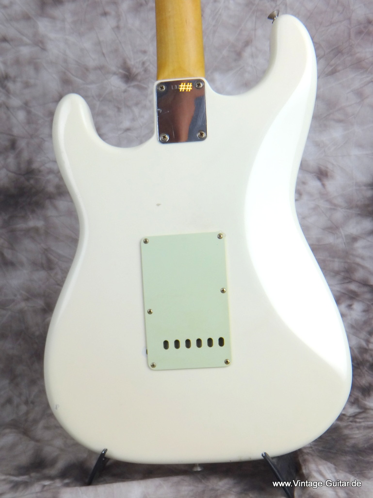 Fender_Straocaster_1964_Olympic_White_Refinsih-004.JPG